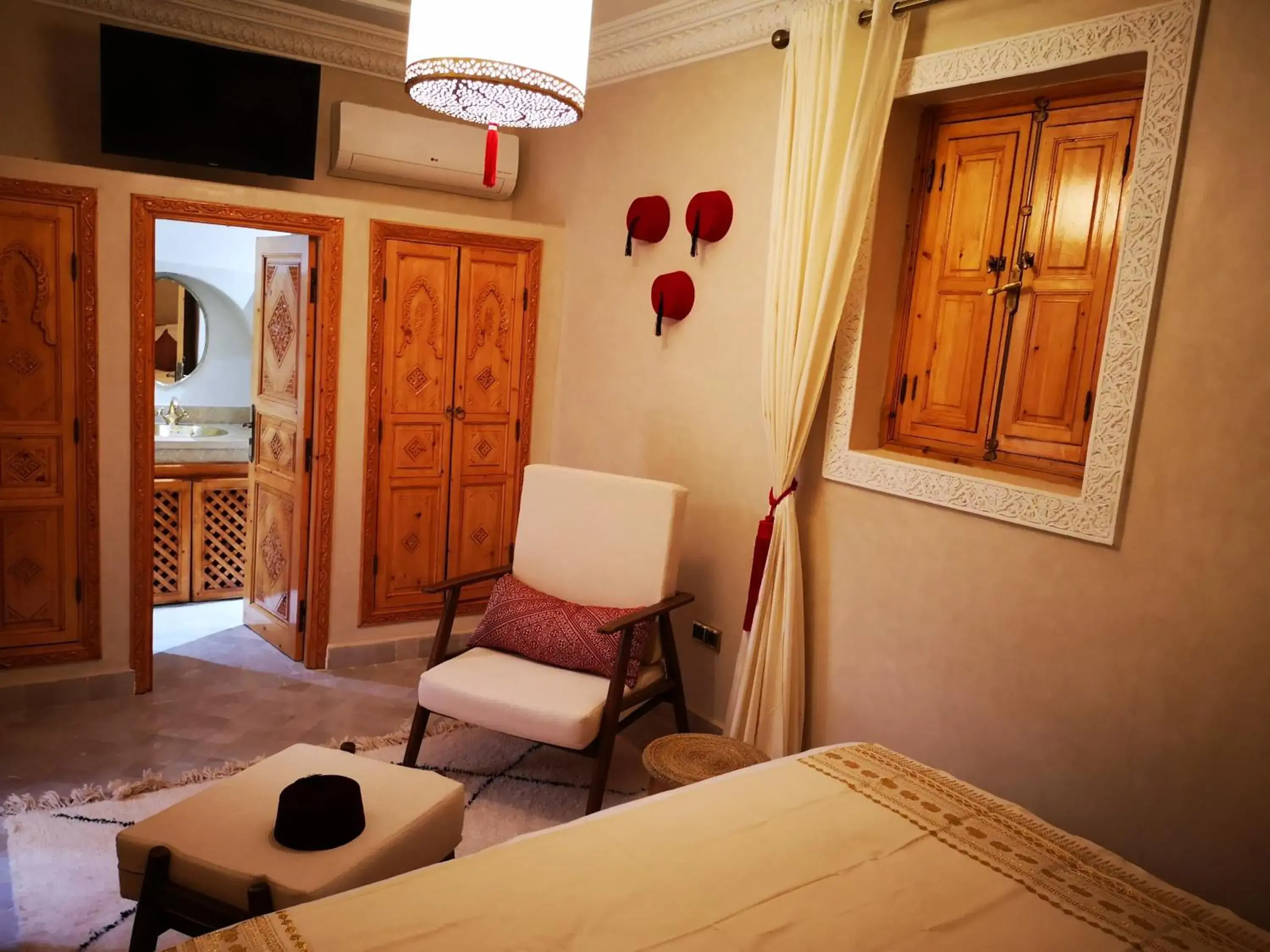 Double Room with Private Bathroom in Riad azra Marrakech Double Room with Private Bathroom in Riad azra Marrakech
