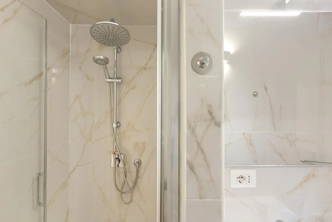 Shower in Fior Di Loto Rooms