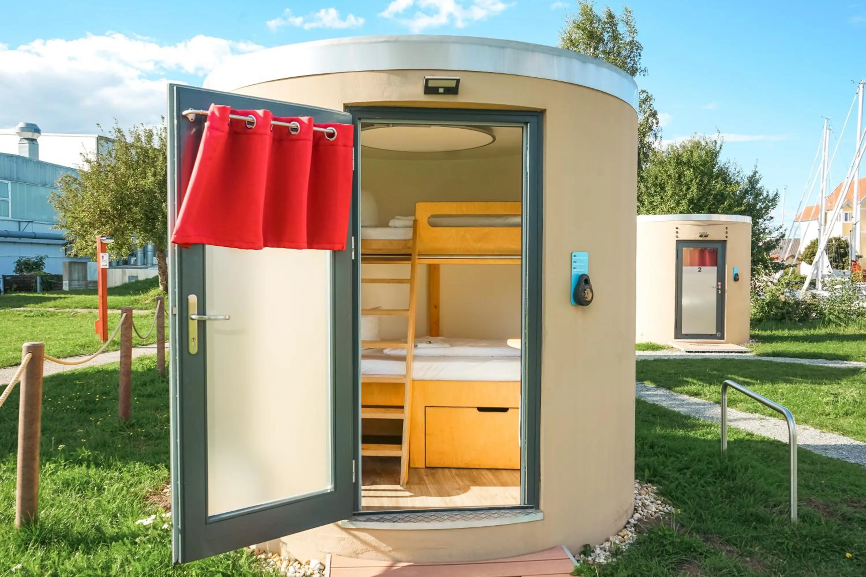 Photo of the whole room, Bed in slube am Yachthafen Greifswald