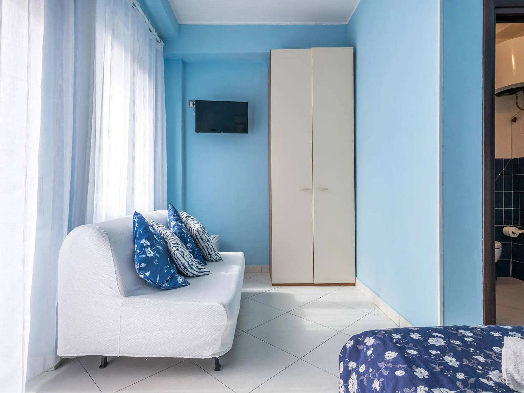 Bedroom, Bed in Thanit Rooms