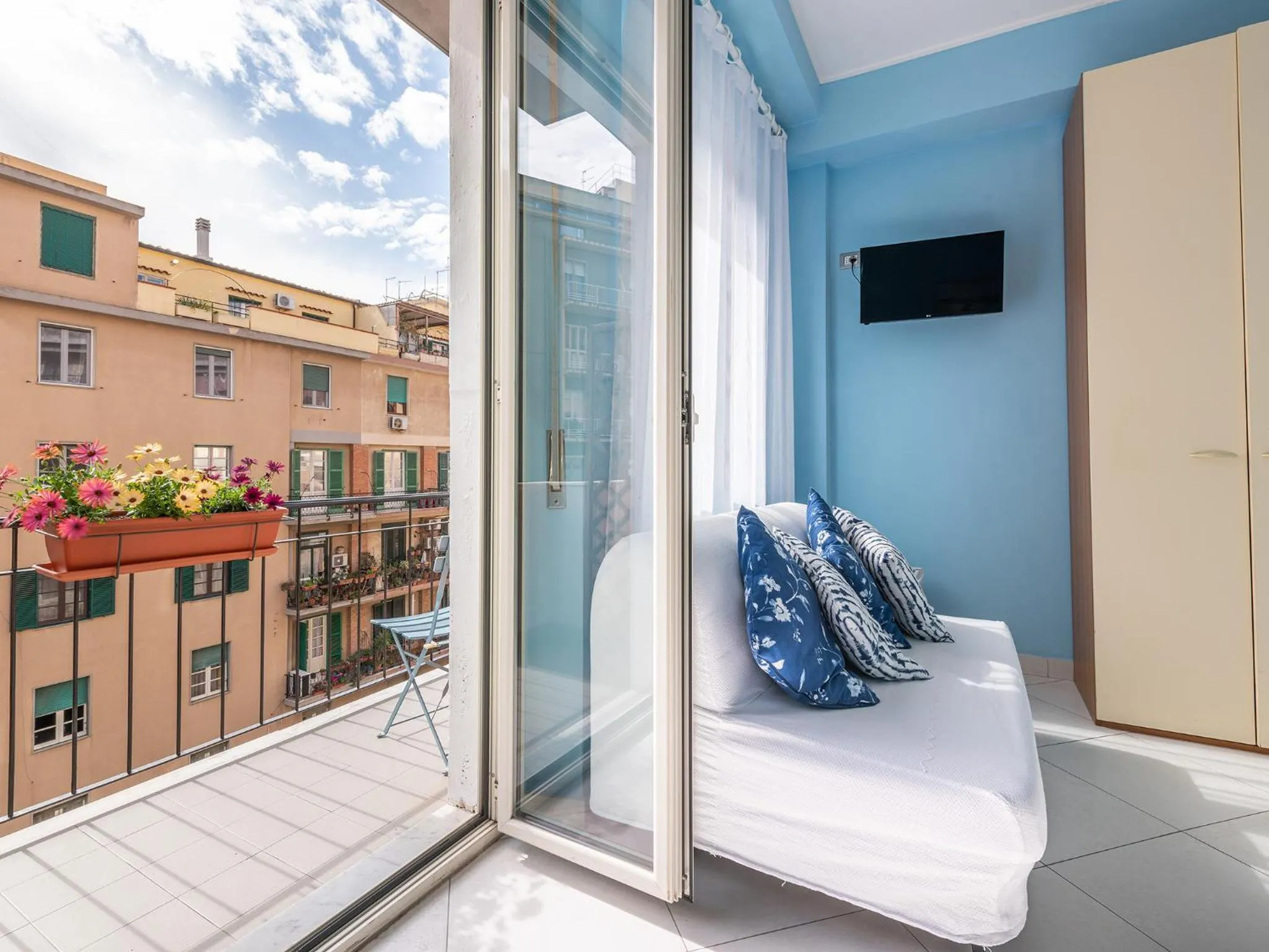 Bedroom in Thanit Rooms