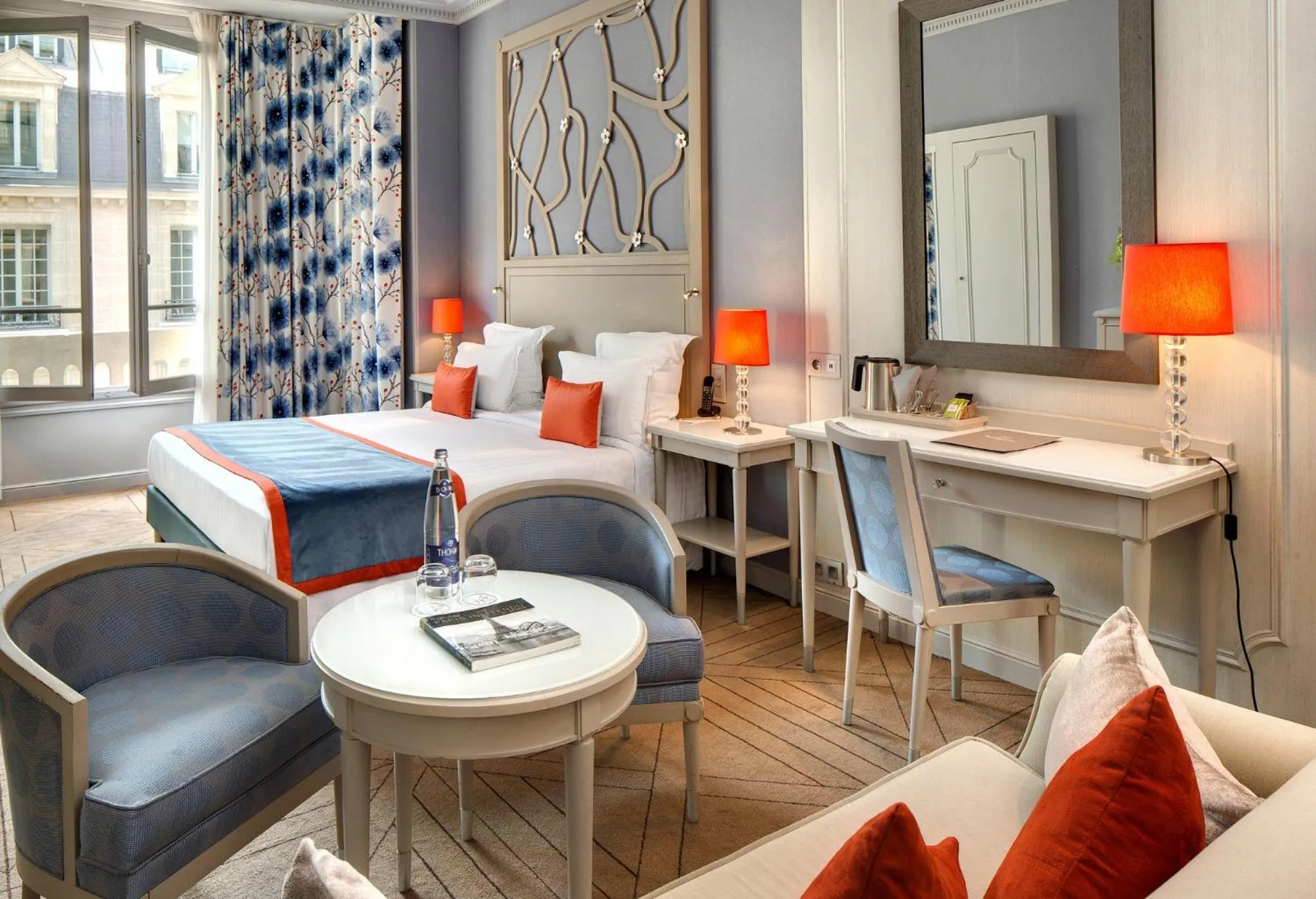 Bedroom in Hôtel Château Frontenac