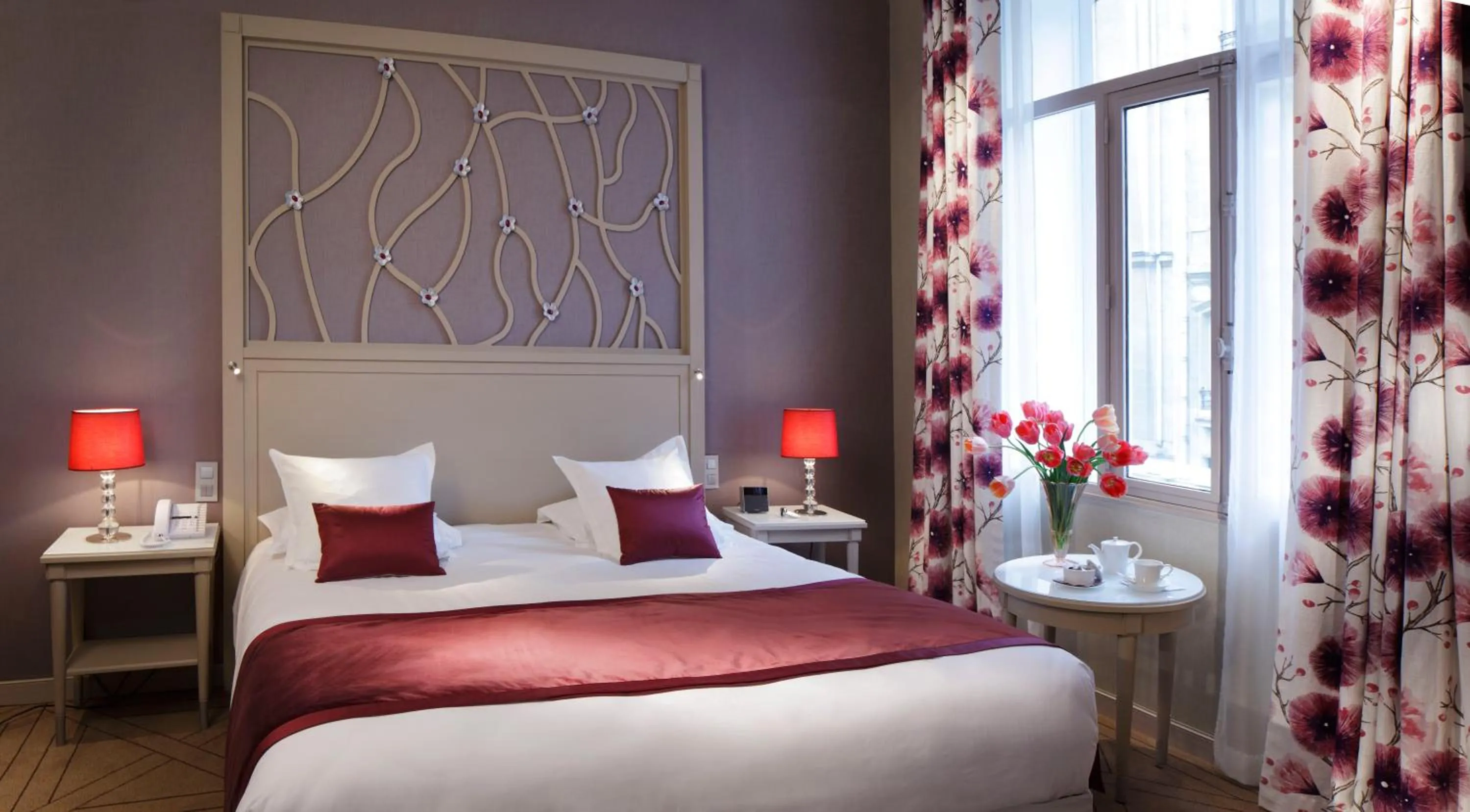 Bedroom, Bed in Hôtel Château Frontenac