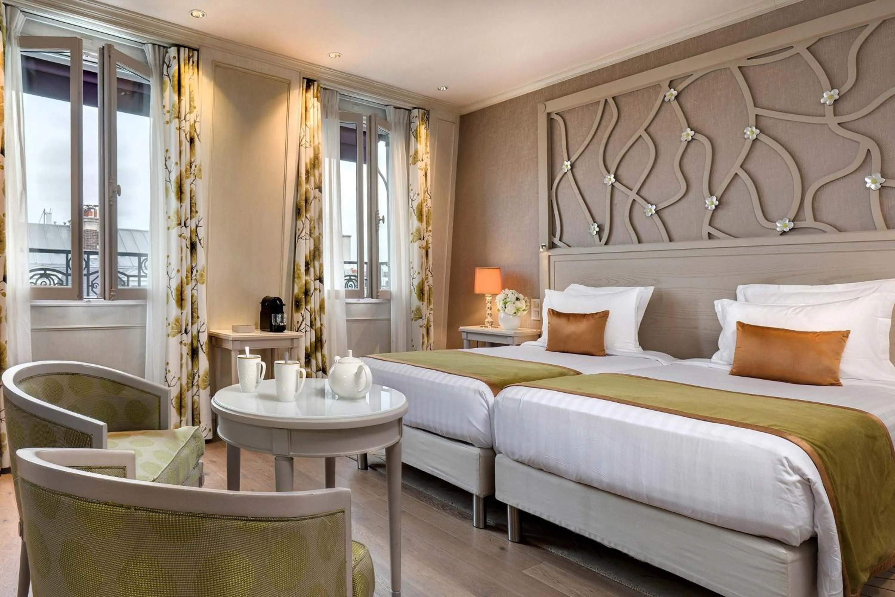 Bedroom, Bed in Hôtel Château Frontenac