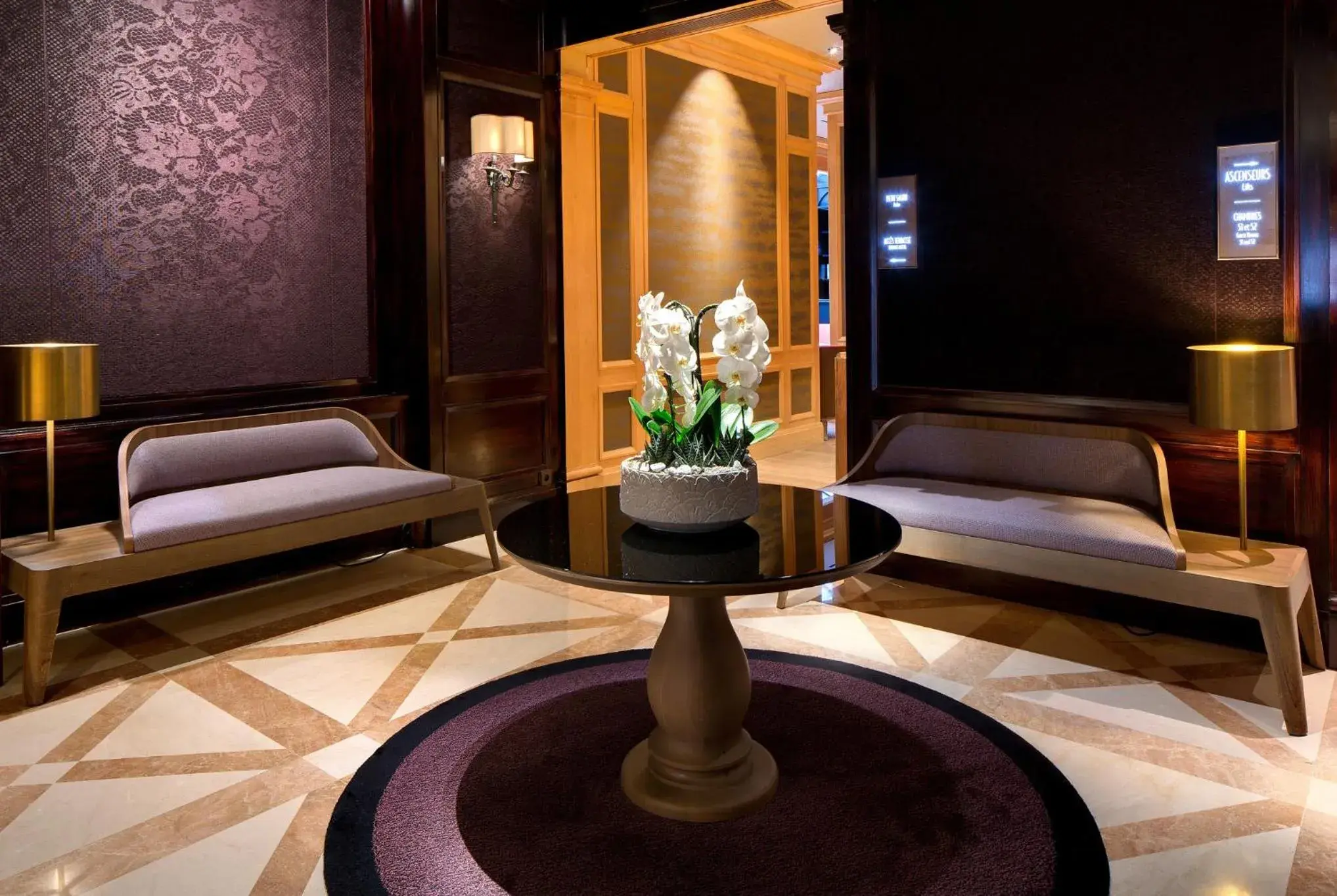 Lobby or reception in Rochester Champs Elysees Lobby or reception in Rochester Champs Elysees