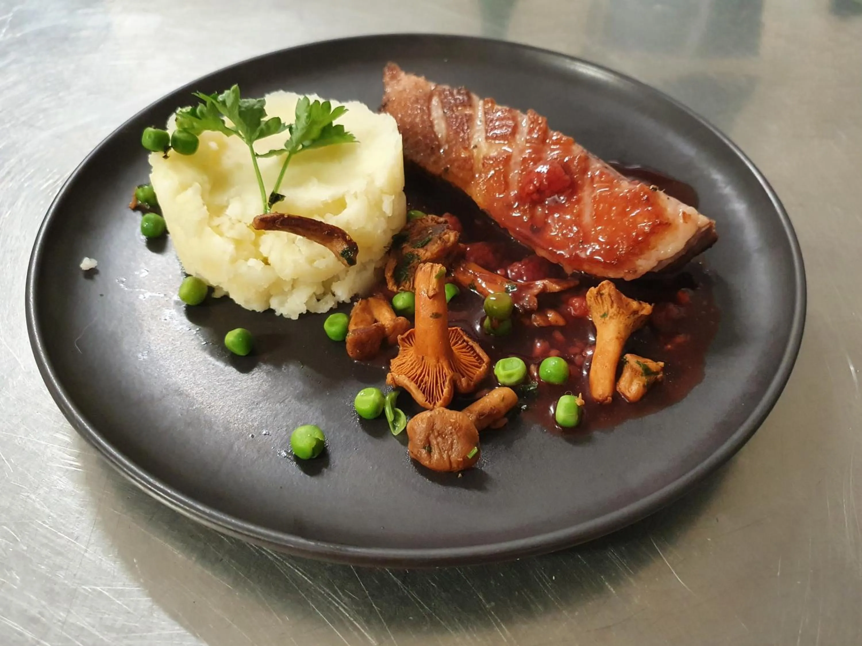 Restaurant/places to eat in Logis Hôtel Restaurant L'Odyssée Champêtre