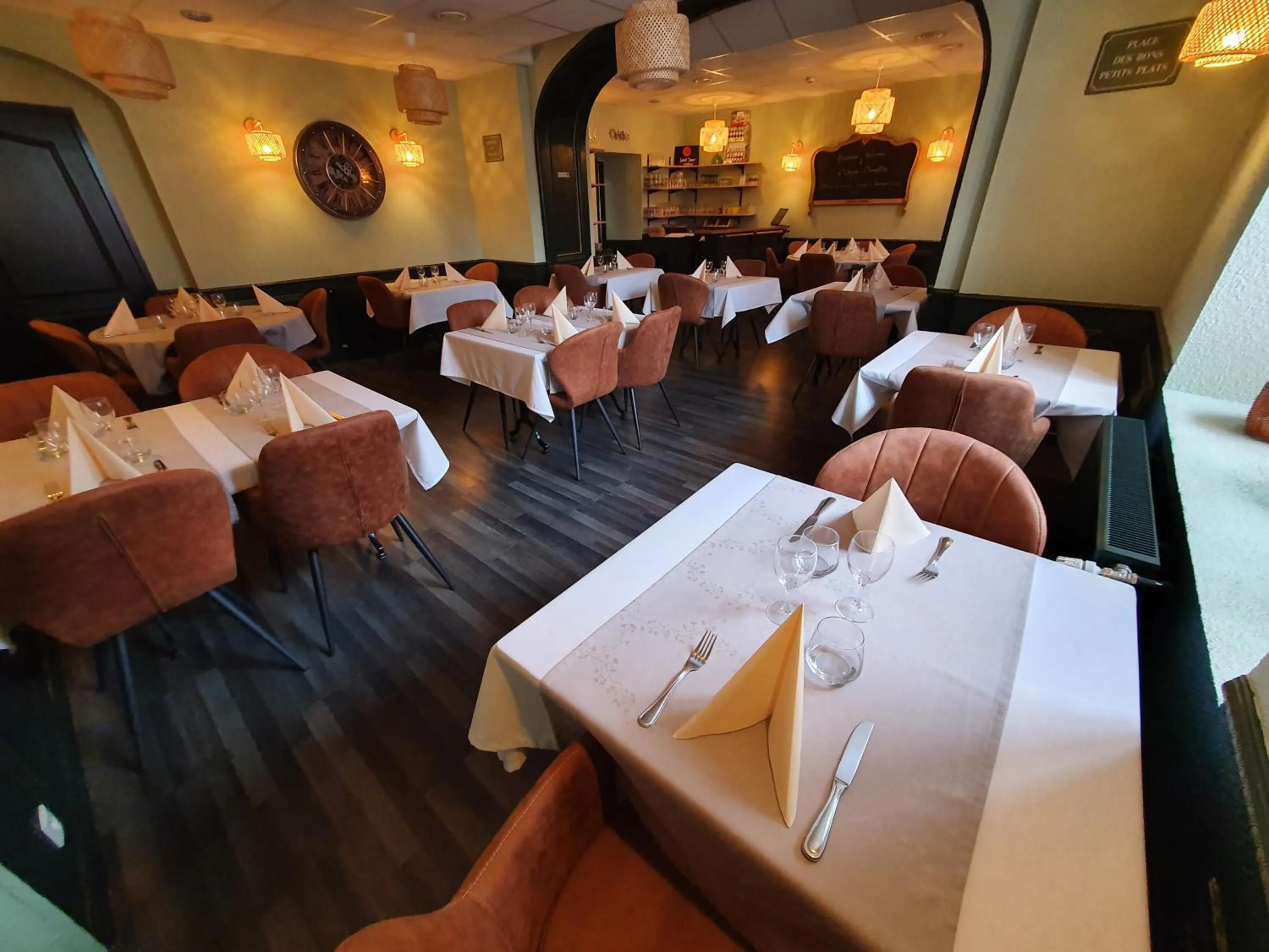 Restaurant/places to eat in Logis Hôtel Restaurant L'Odyssée Champêtre