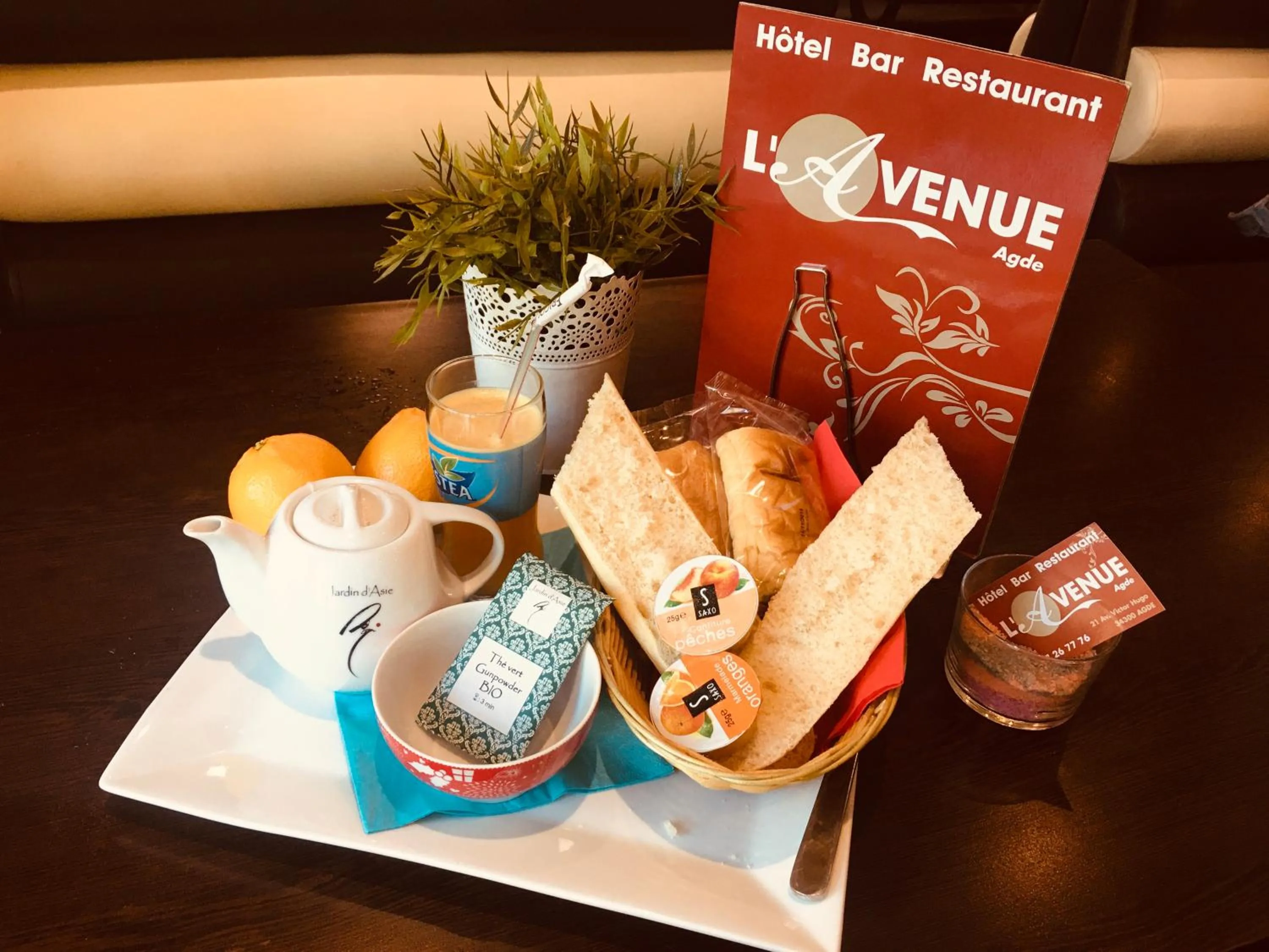 Breakfast in L'Avenue