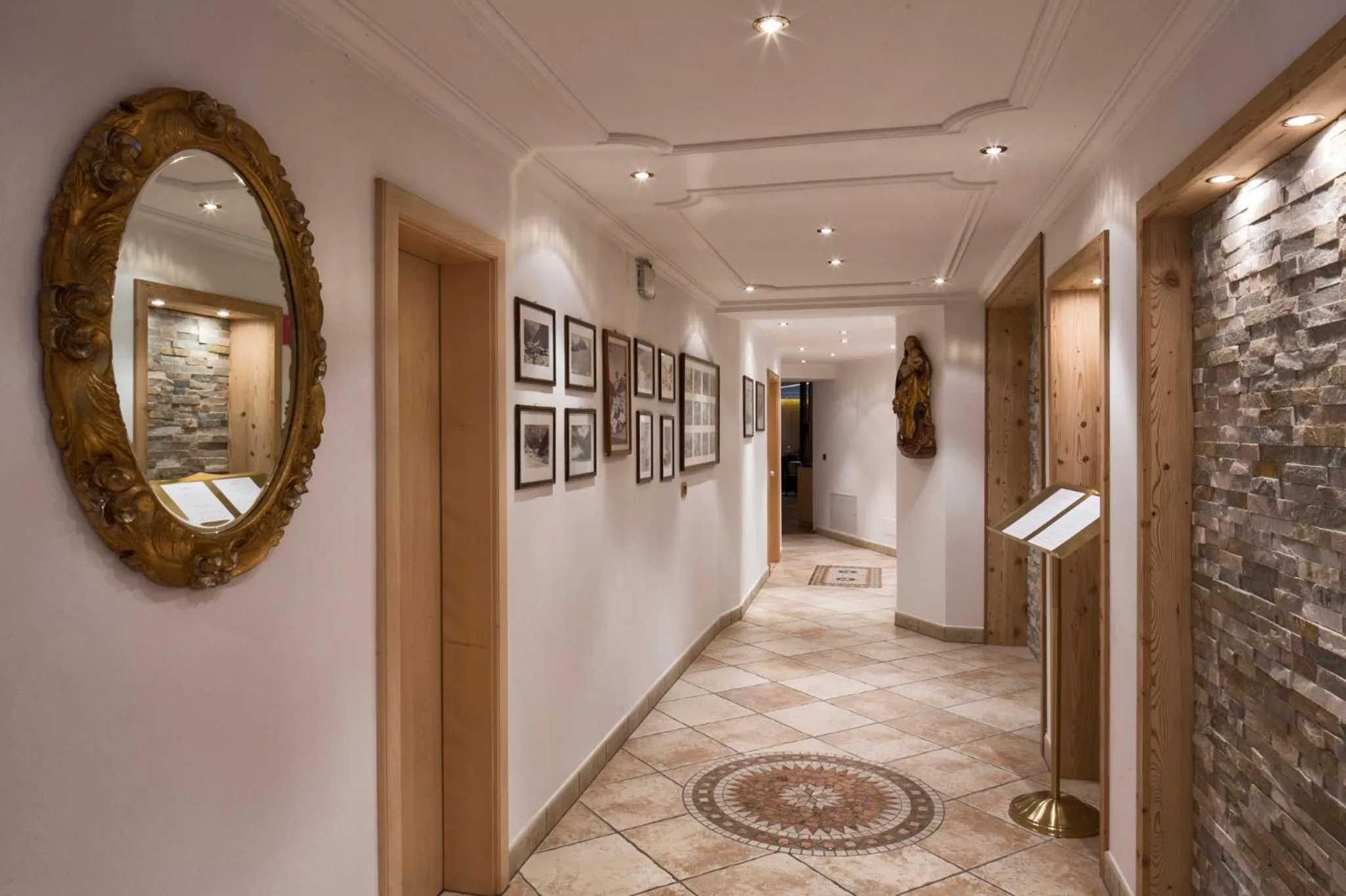 Lobby or reception in Hotel Comploj Adults only