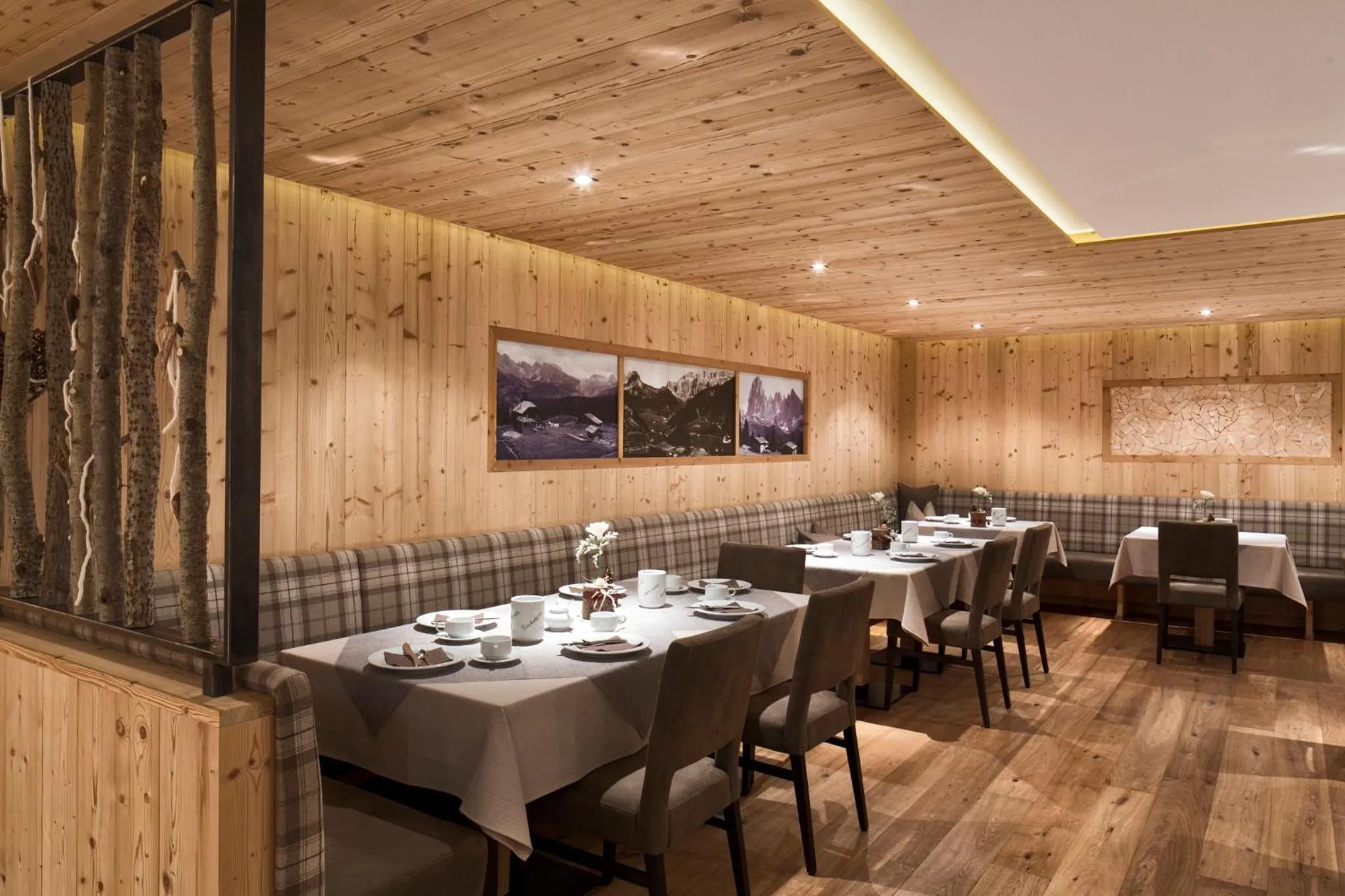 Restaurant/places to eat in Hotel Comploj Adults only