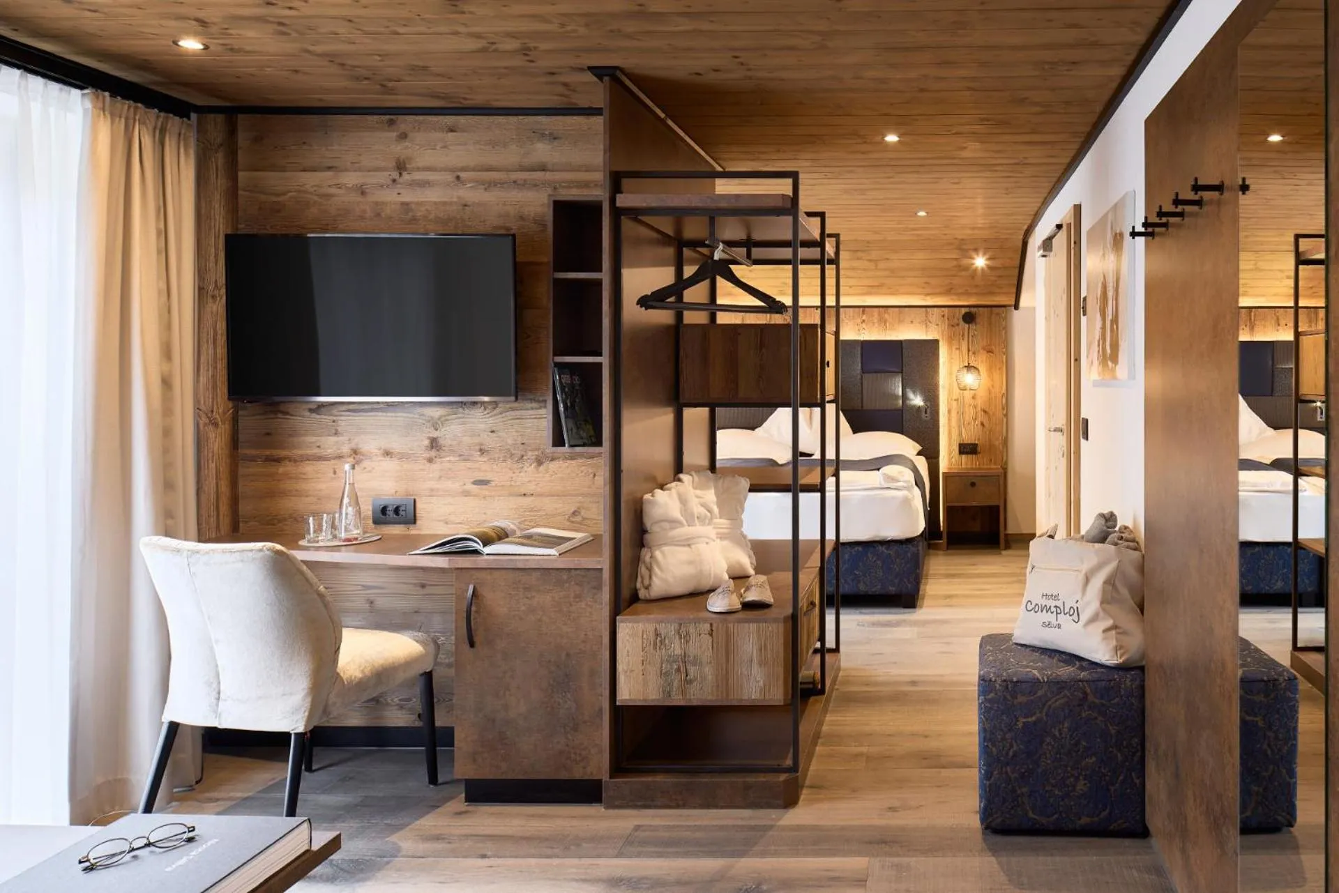 Bed in Hotel Comploj Adults only