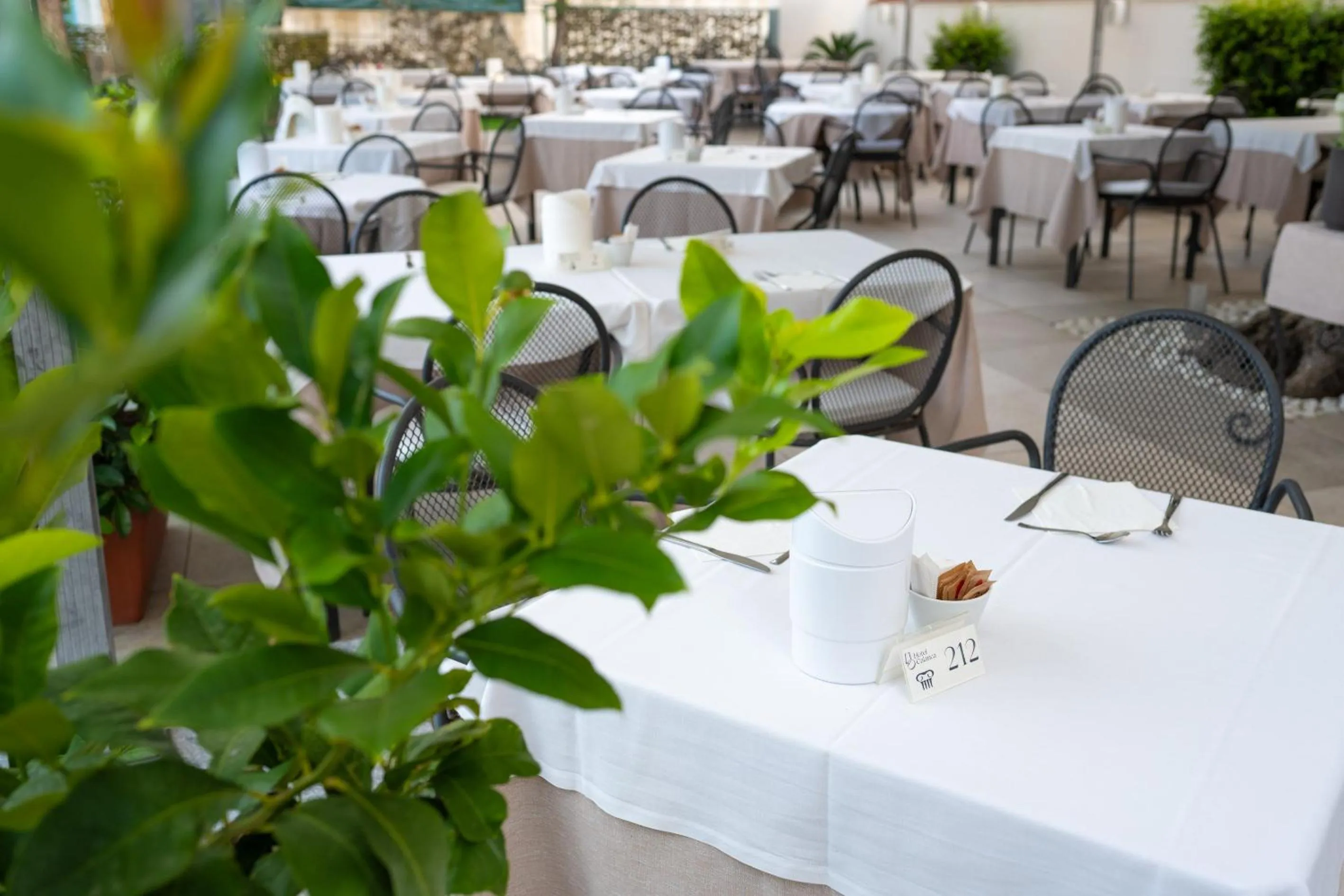 Restaurant/places to eat in Hotel Calanca