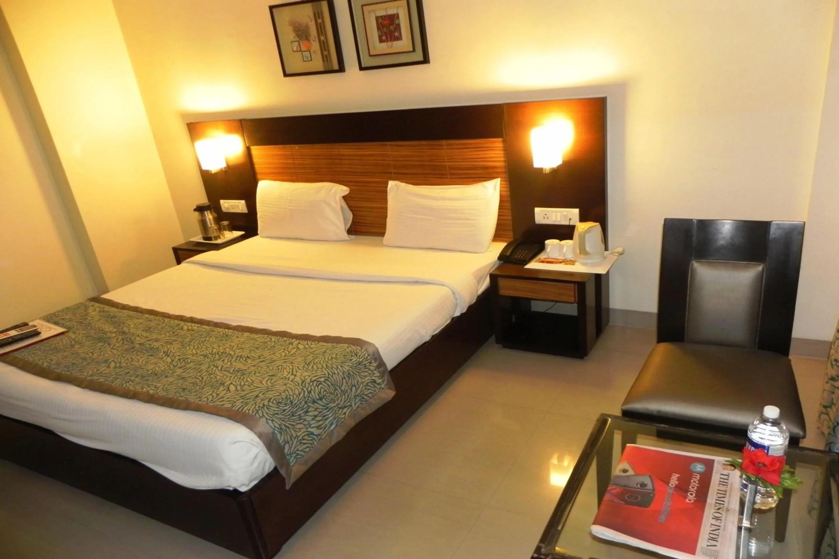 Bedroom, Bed in Collection O Reeva Regency