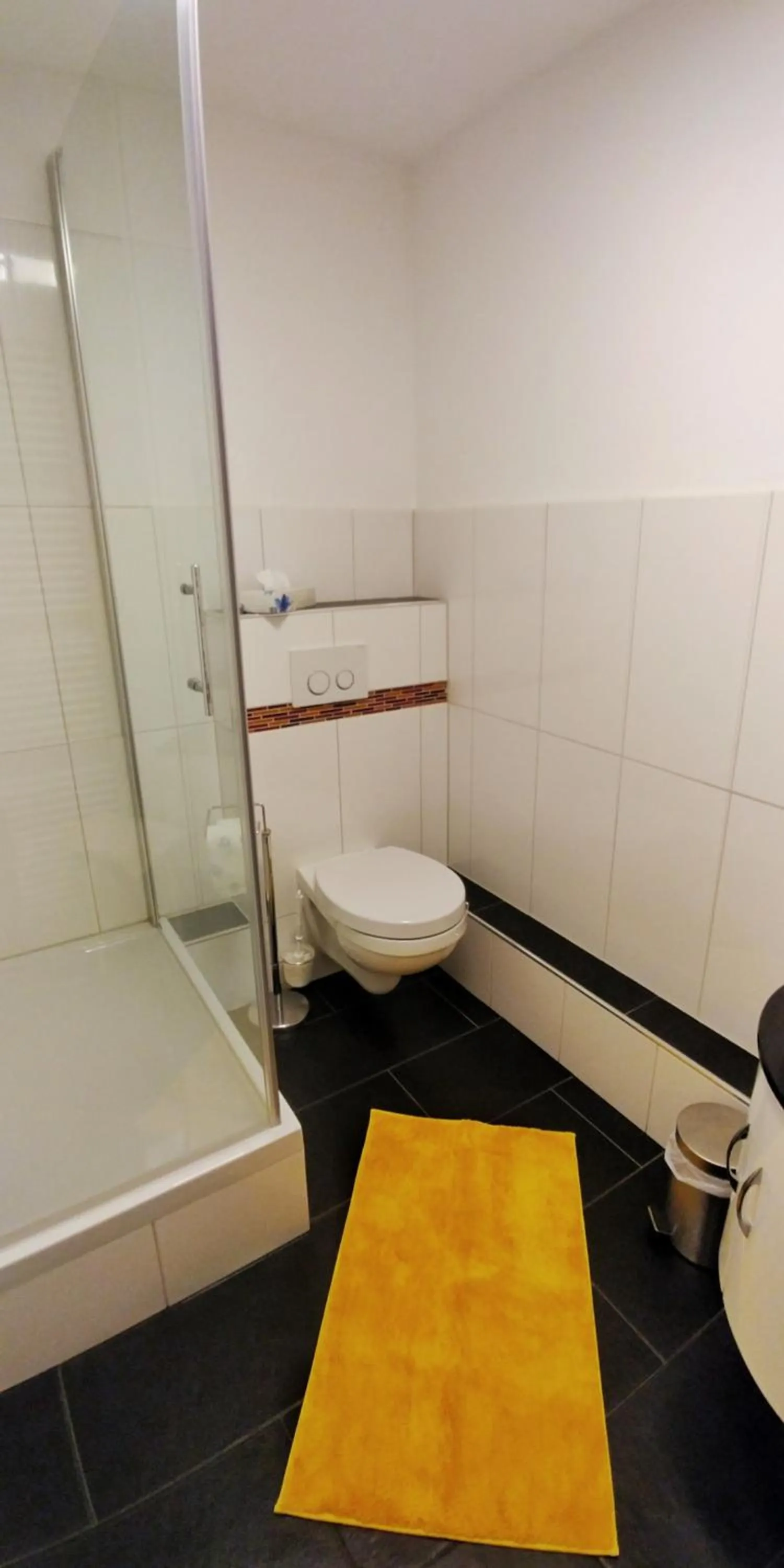 Bathroom in Privathotel Der Schwarze Herrgott No TV