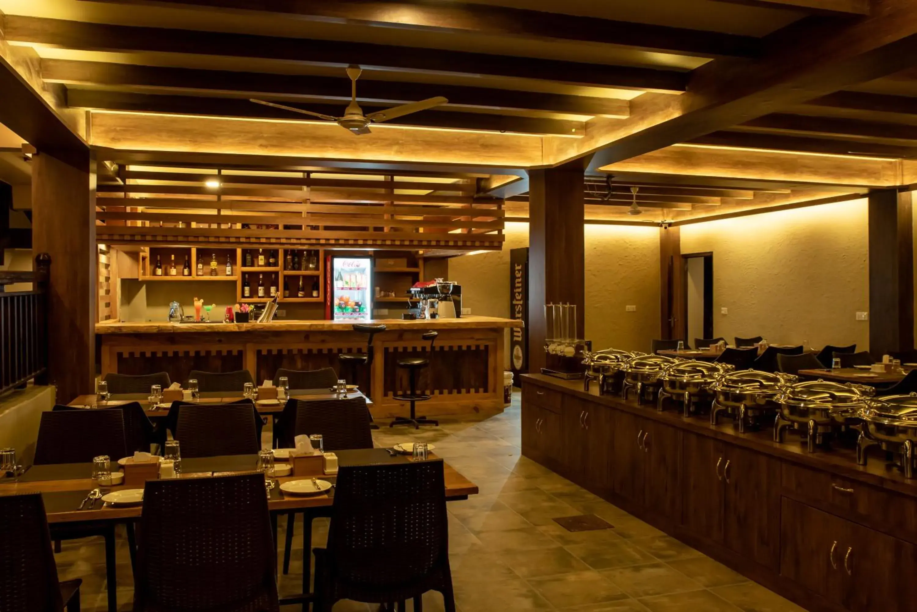 Restaurant/places to eat in Busy Bee Resort, Pokhara Restaurant/places to eat in Busy Bee Resort, Pokhara