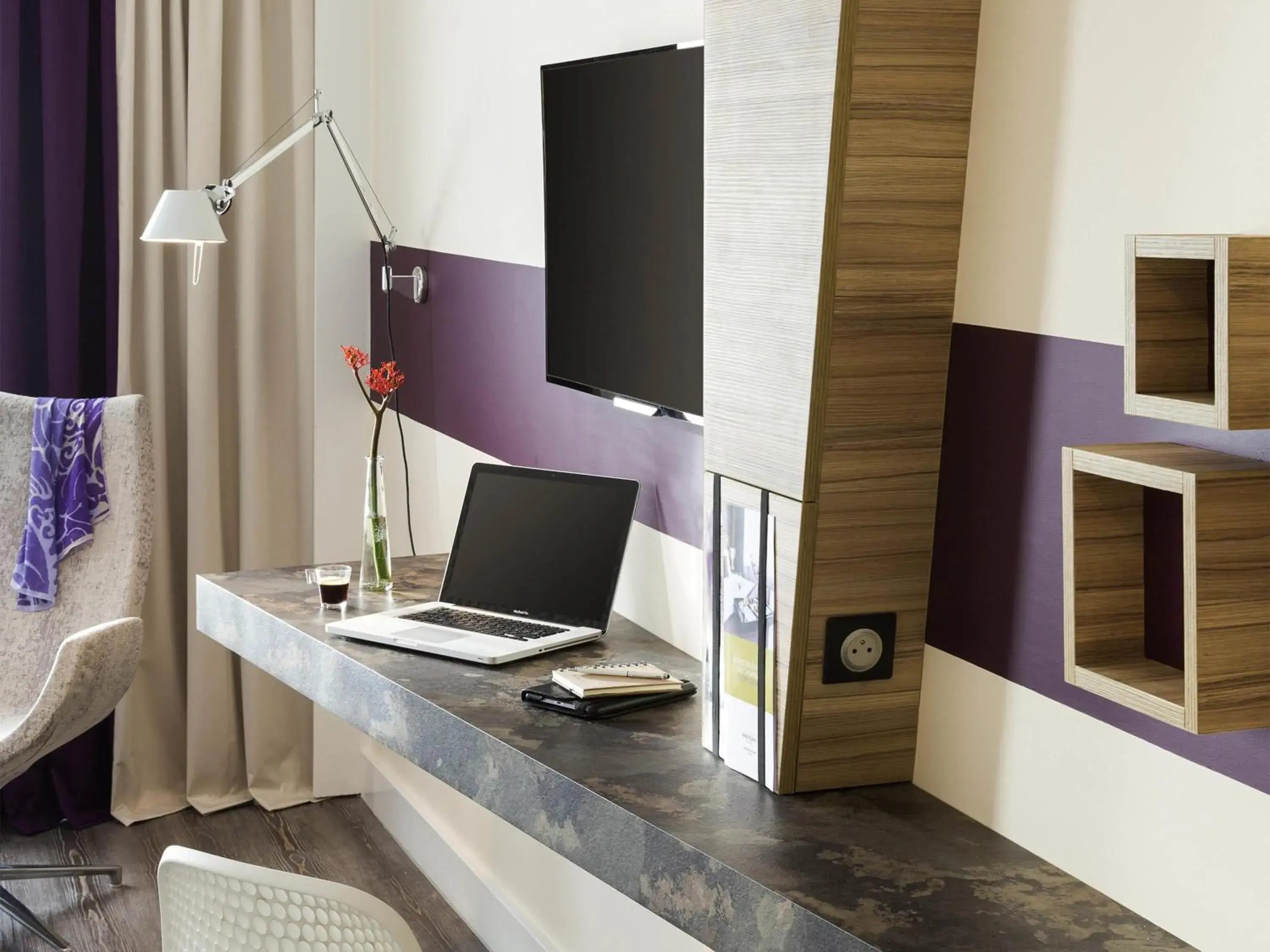 Bedroom in Mercure Paris Orly Rungis Aéroport Bedroom in Mercure Paris Orly Rungis Aéroport