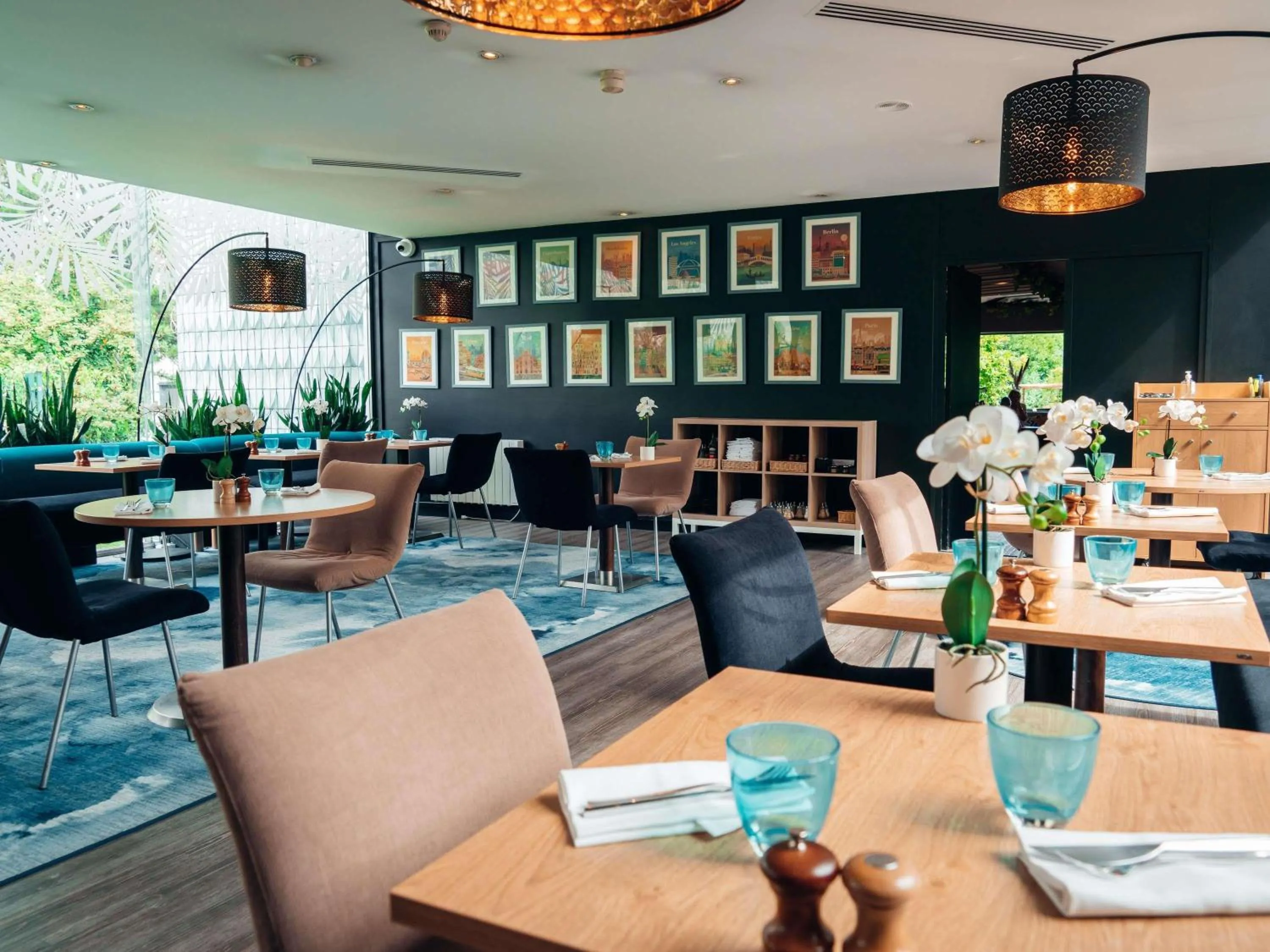 Property building in Mercure Paris Orly Rungis Aéroport