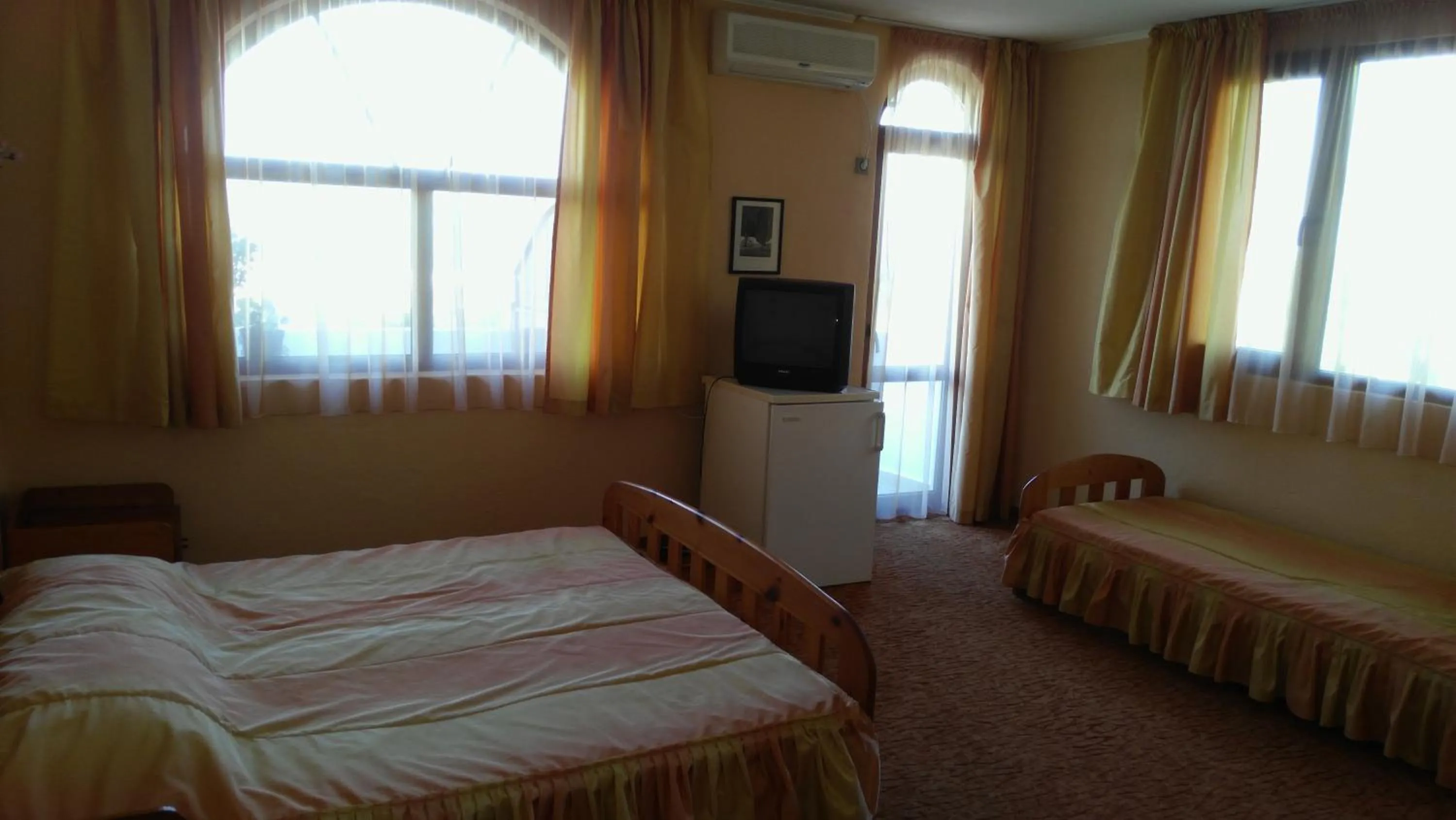 Triple Room with Balcony in Stefan Family Hotel