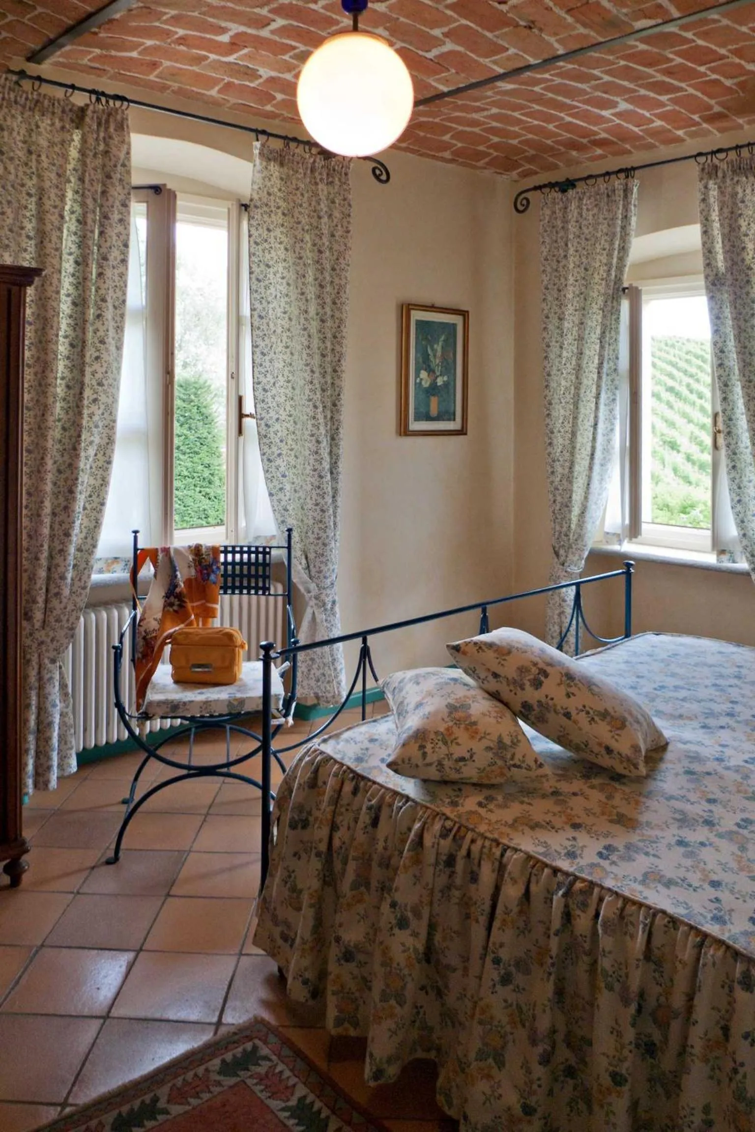 Decorative detail, Bed in La Giribaldina Winery & Farmhouse
