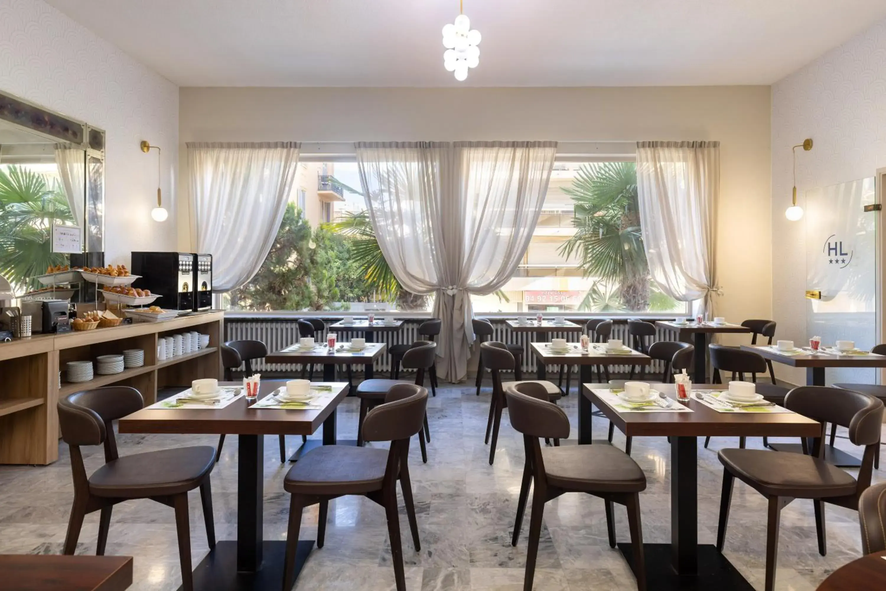 Breakfast in Hôtel Locarno Nice Breakfast in Hôtel Locarno Nice