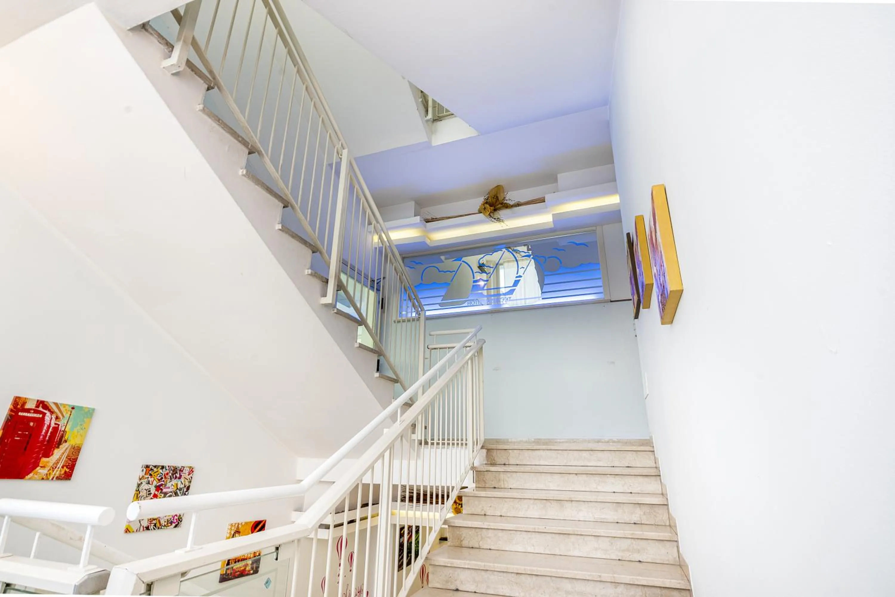 Lobby or reception in Hotel Santiago