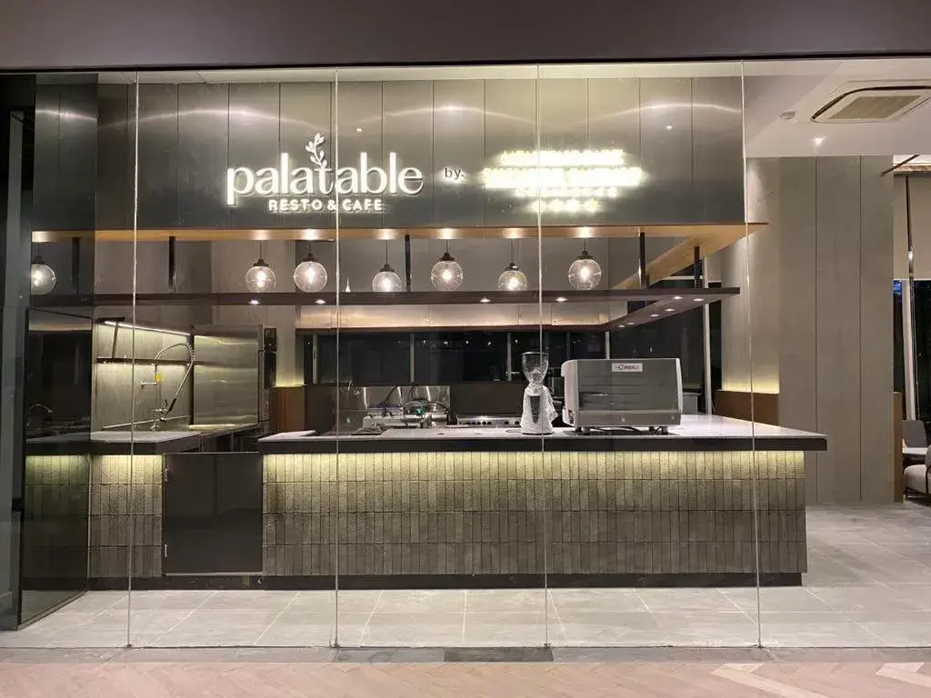 Restaurant/places to eat in Menteng Park Exclusive Emerald Restaurant/places to eat in Menteng Park Exclusive Emerald