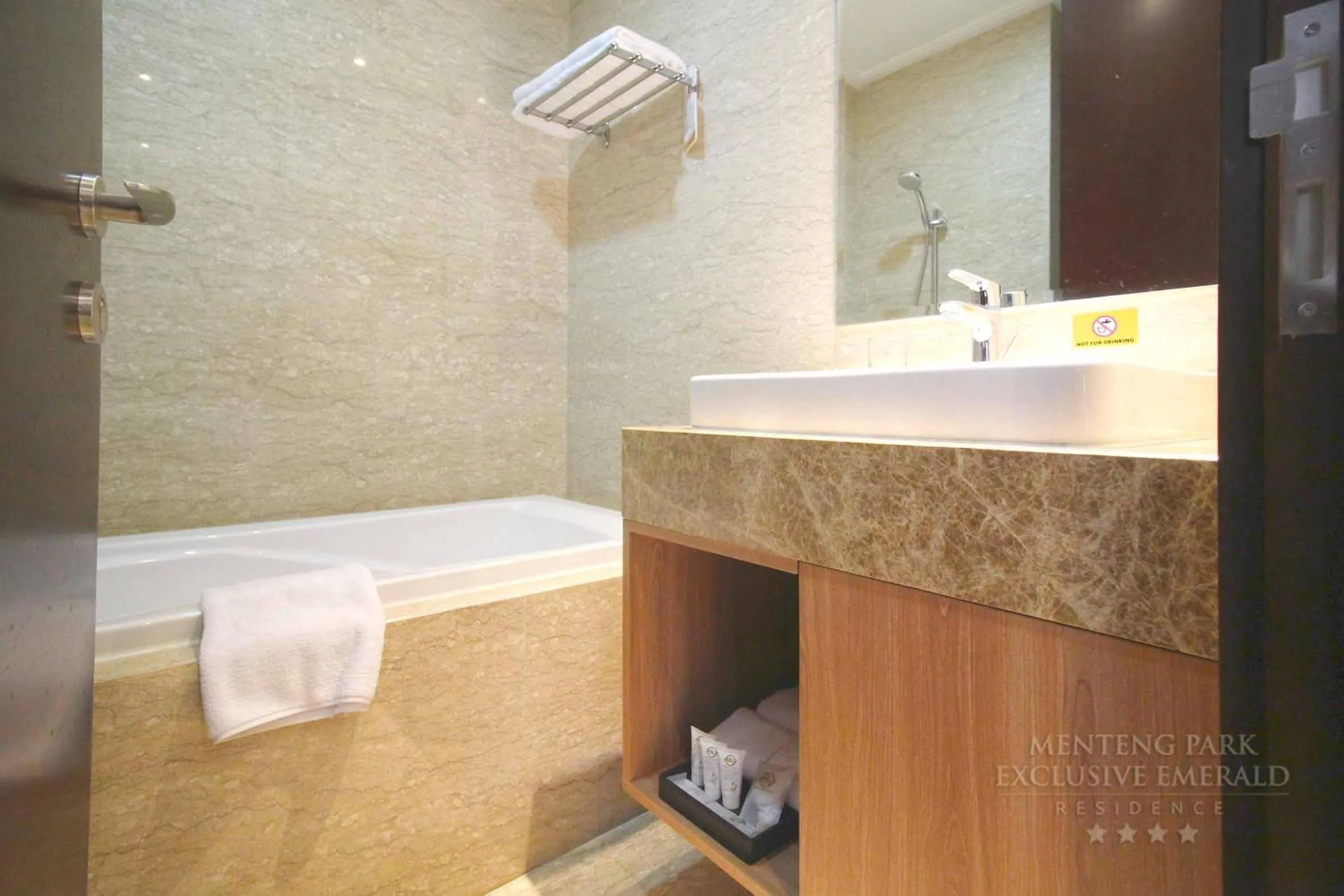 Menteng Park Exclusive Emerald