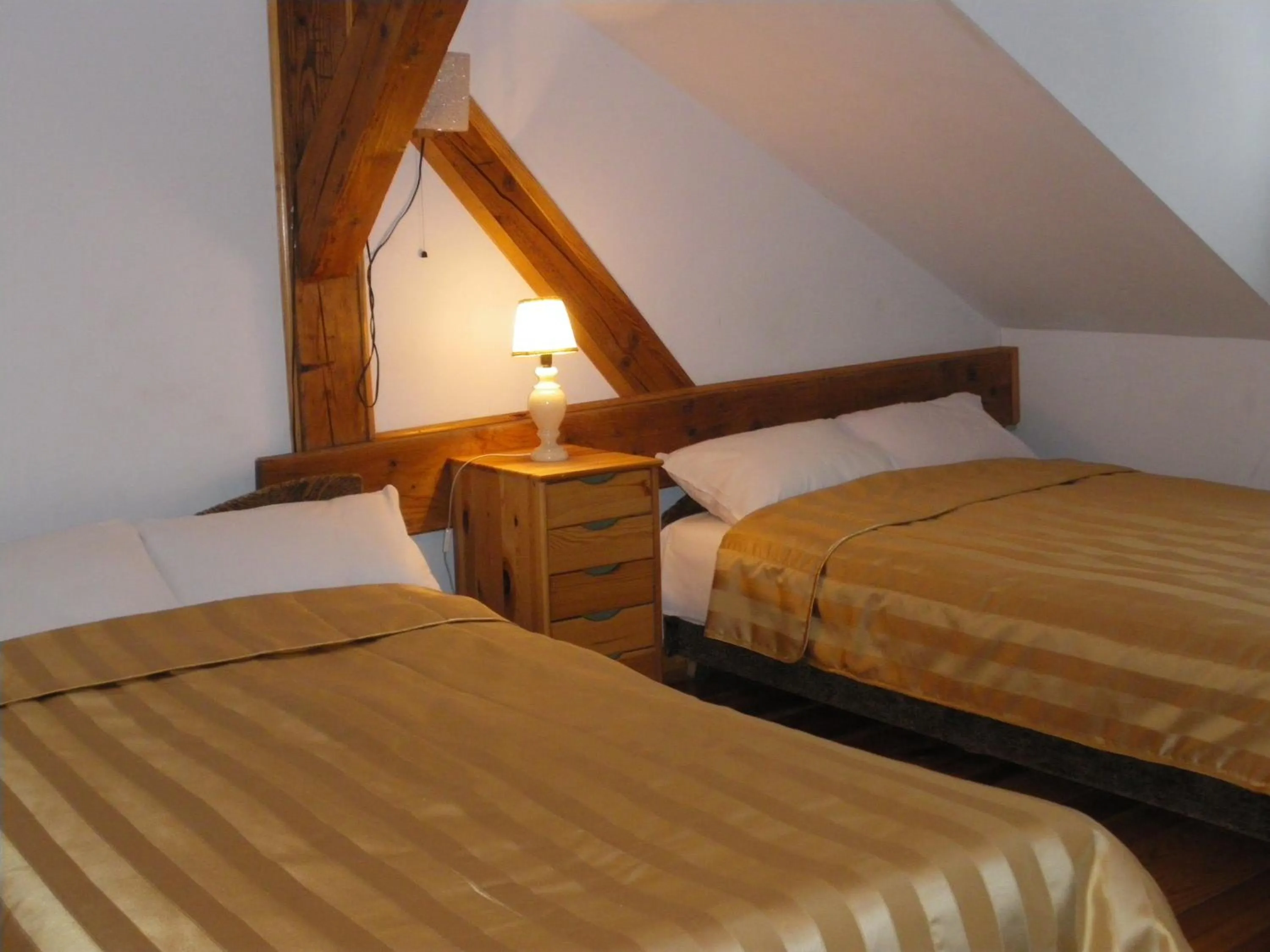Basic Twin Room with Shared Bathroom - single occupancy in Impresja Krasiczyn