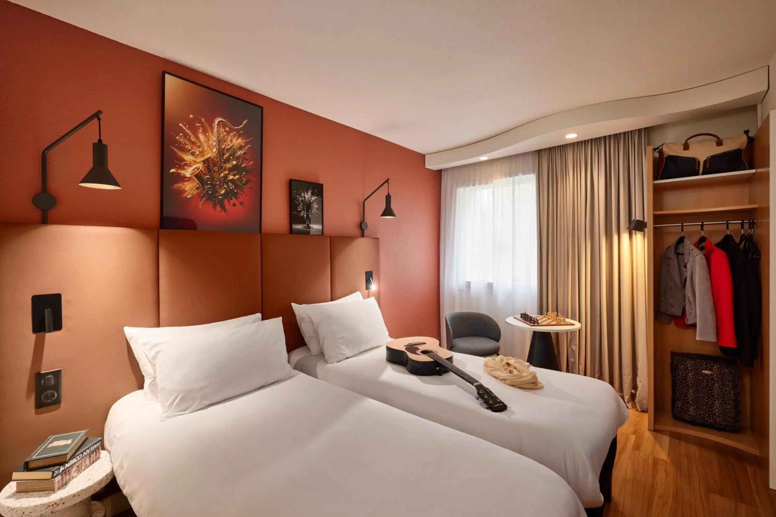 Bedroom, Bed in IBIS Caen Centre Bedroom, Bed in IBIS Caen Centre