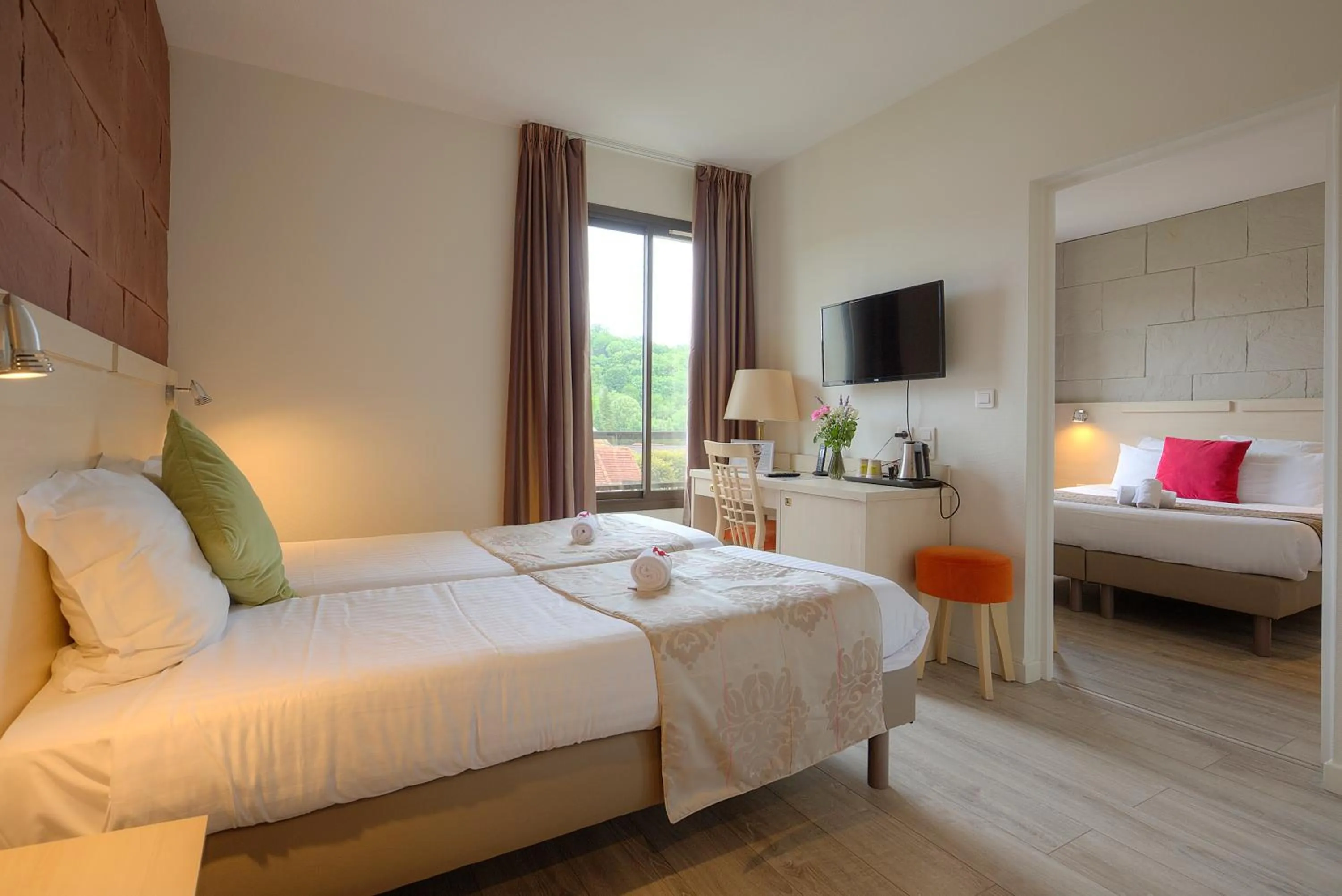 Bedroom, Bed in Au Grand Hôtel de Sarlat - Pavillon de SELVES