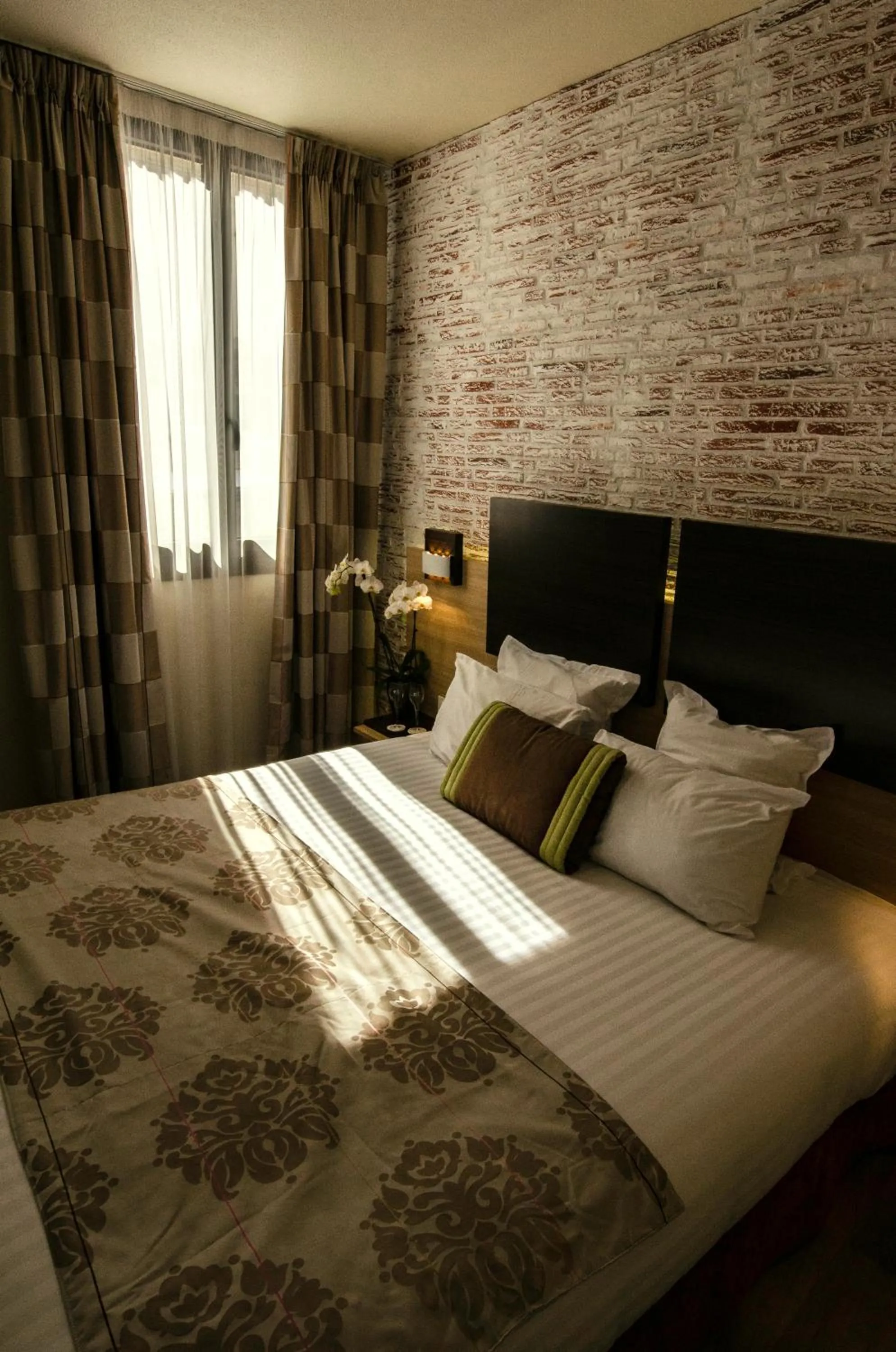 Bed in Au Grand Hôtel de Sarlat - Pavillon de SELVES