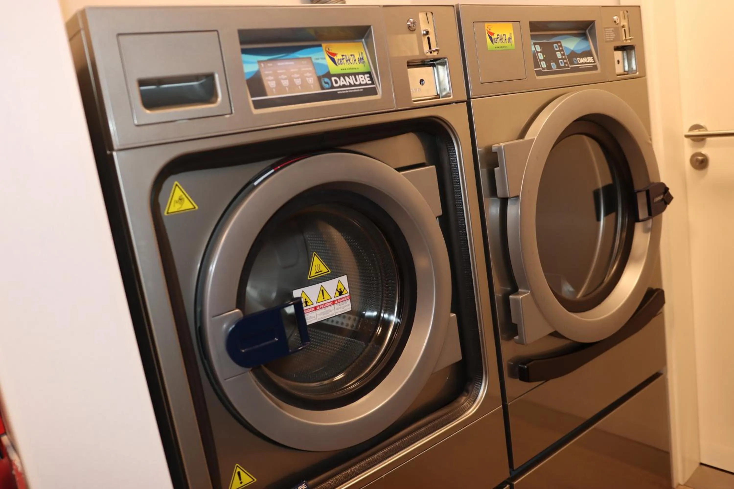 washing machine in Höfn Hostel