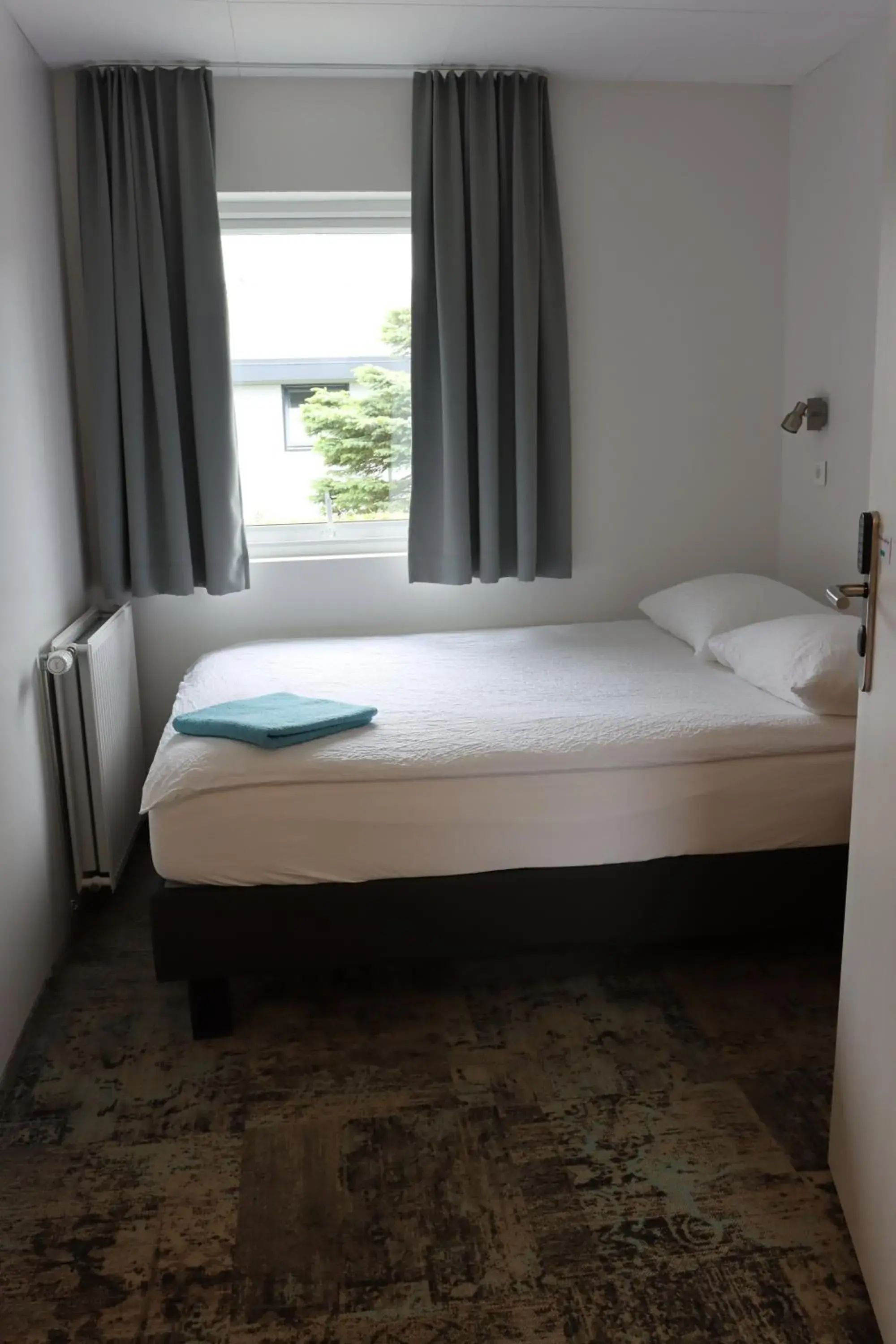 Single Room with Private Bathroom in Höfn Hostel Single Room with Private Bathroom in Höfn Hostel