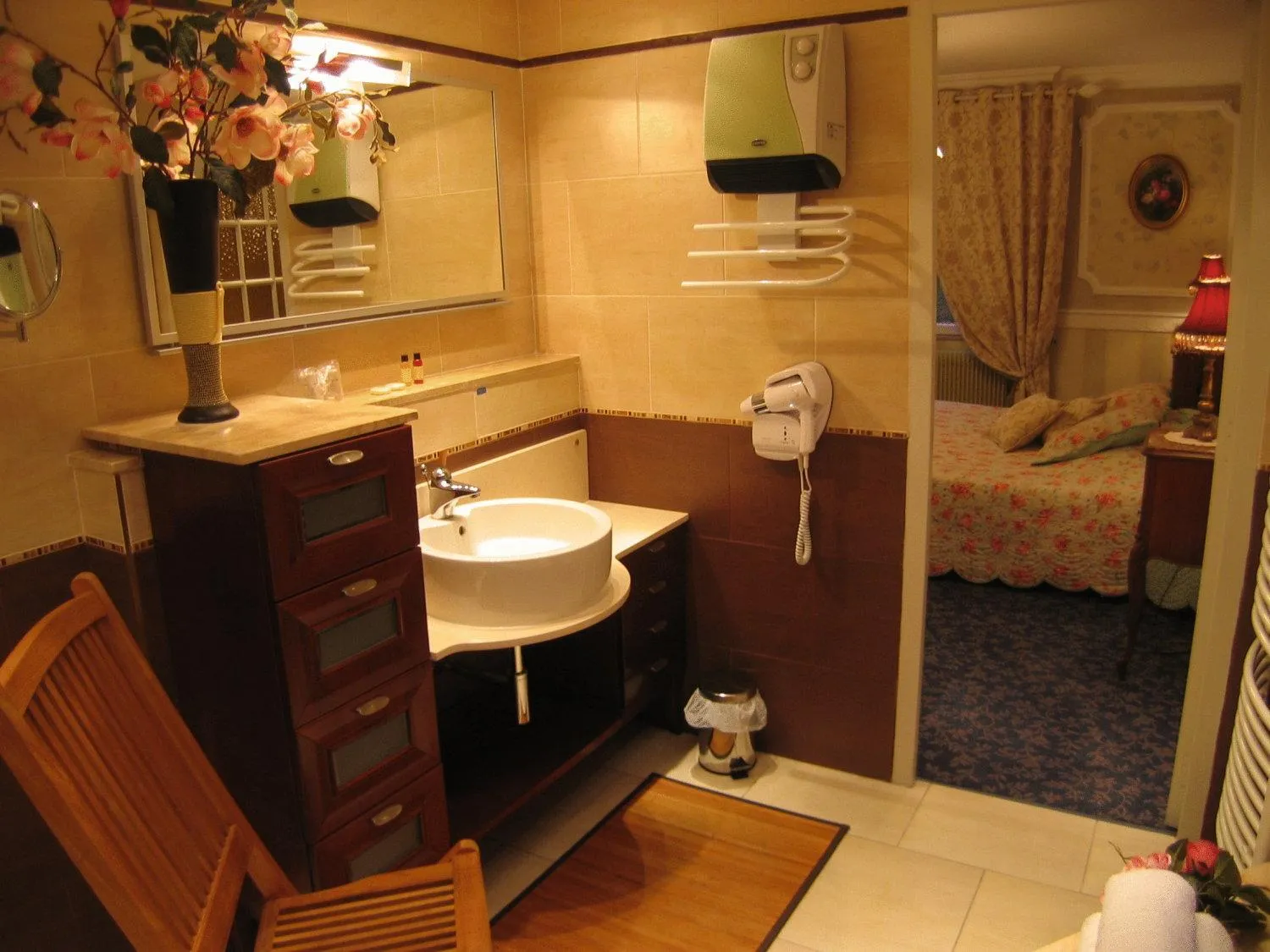 Bathroom in La Roseraie Biebler