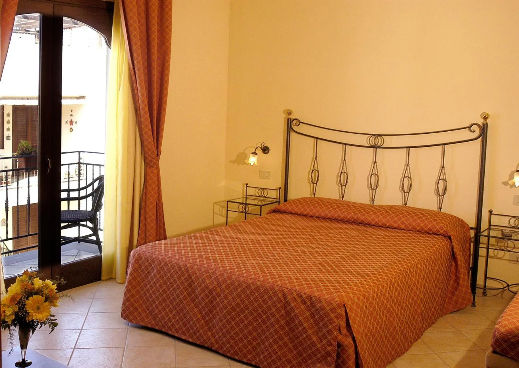 Bedroom in Zingaro Hotel