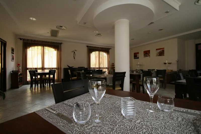 Restaurant/places to eat in Zingaro Hotel