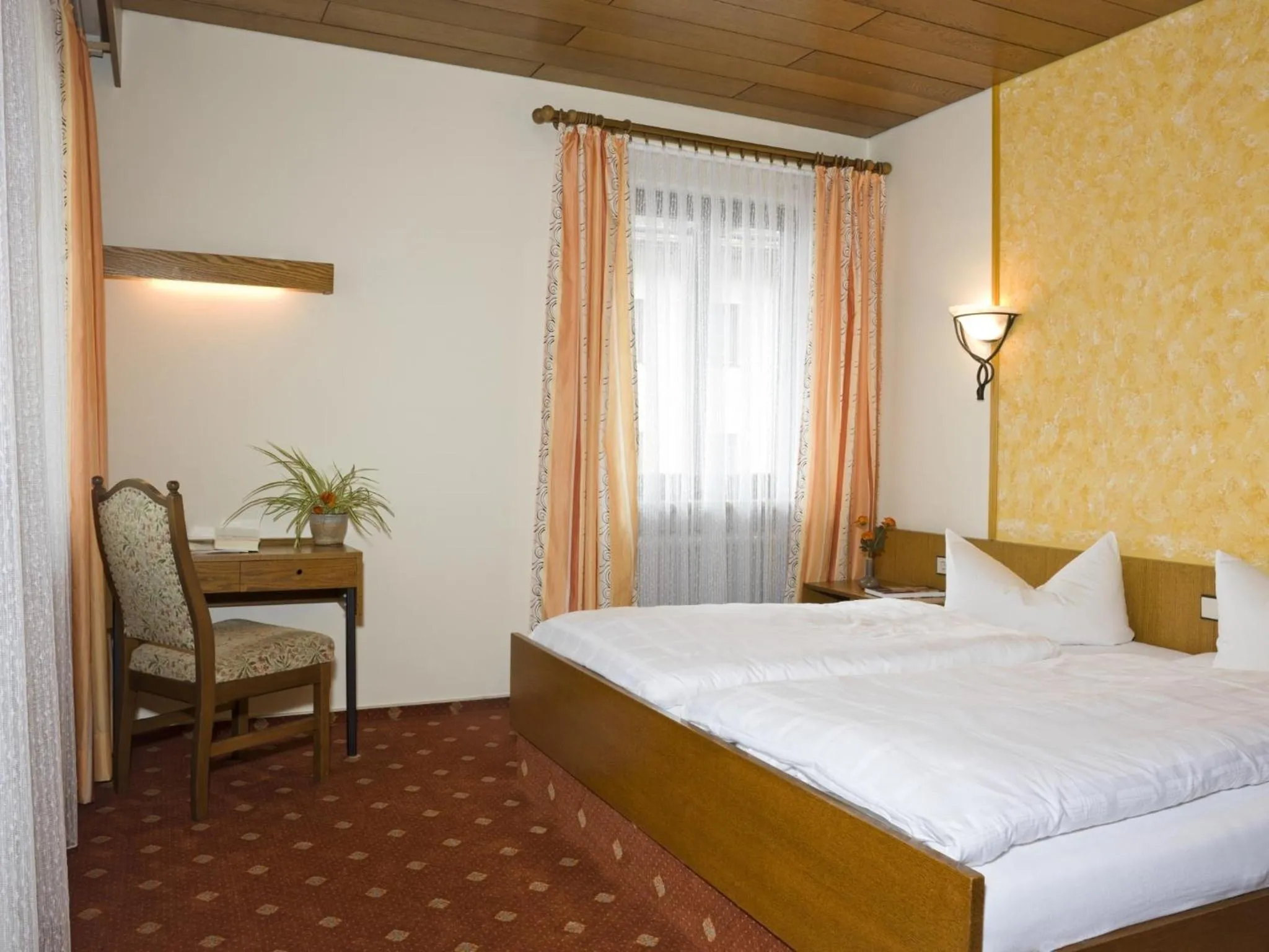 Bed in Hotel Bräukeller