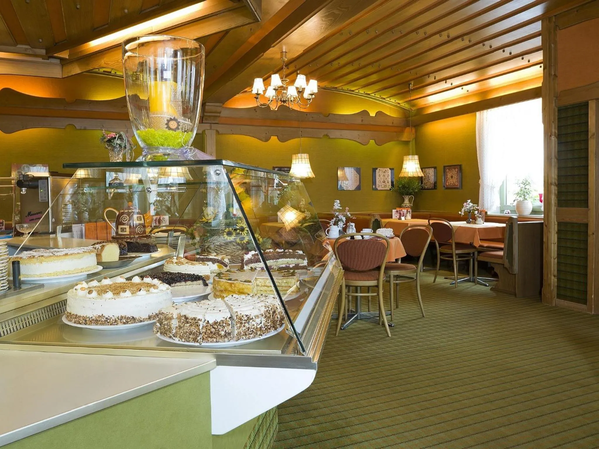Restaurant/places to eat in Hotel Bräukeller