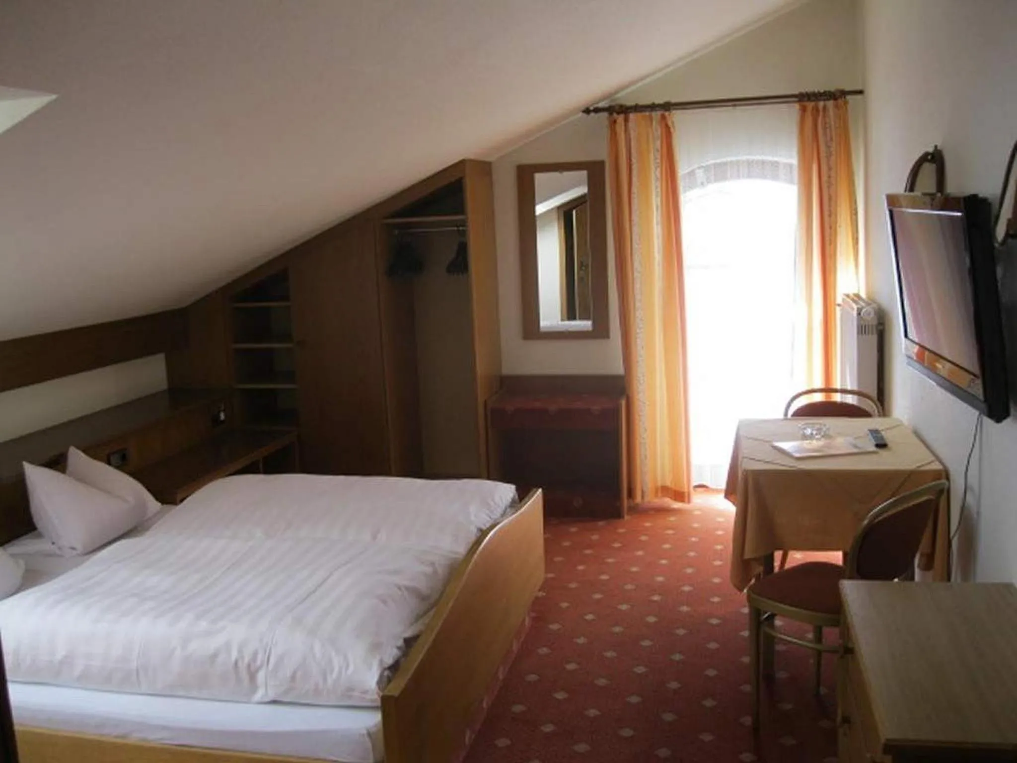 Bed in Hotel Bräukeller