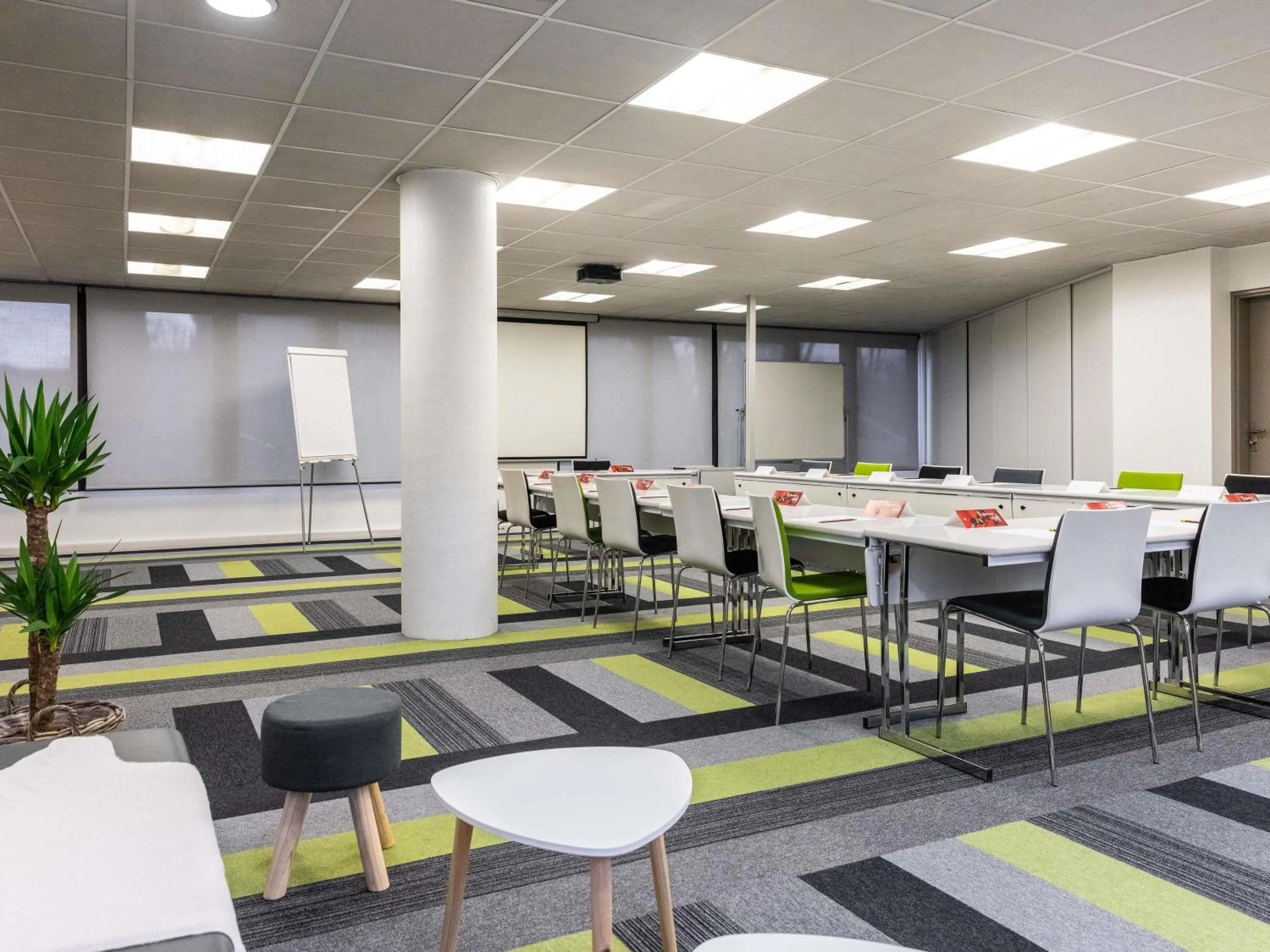 Meeting/conference room in ibis Toulouse Pont Jumeaux