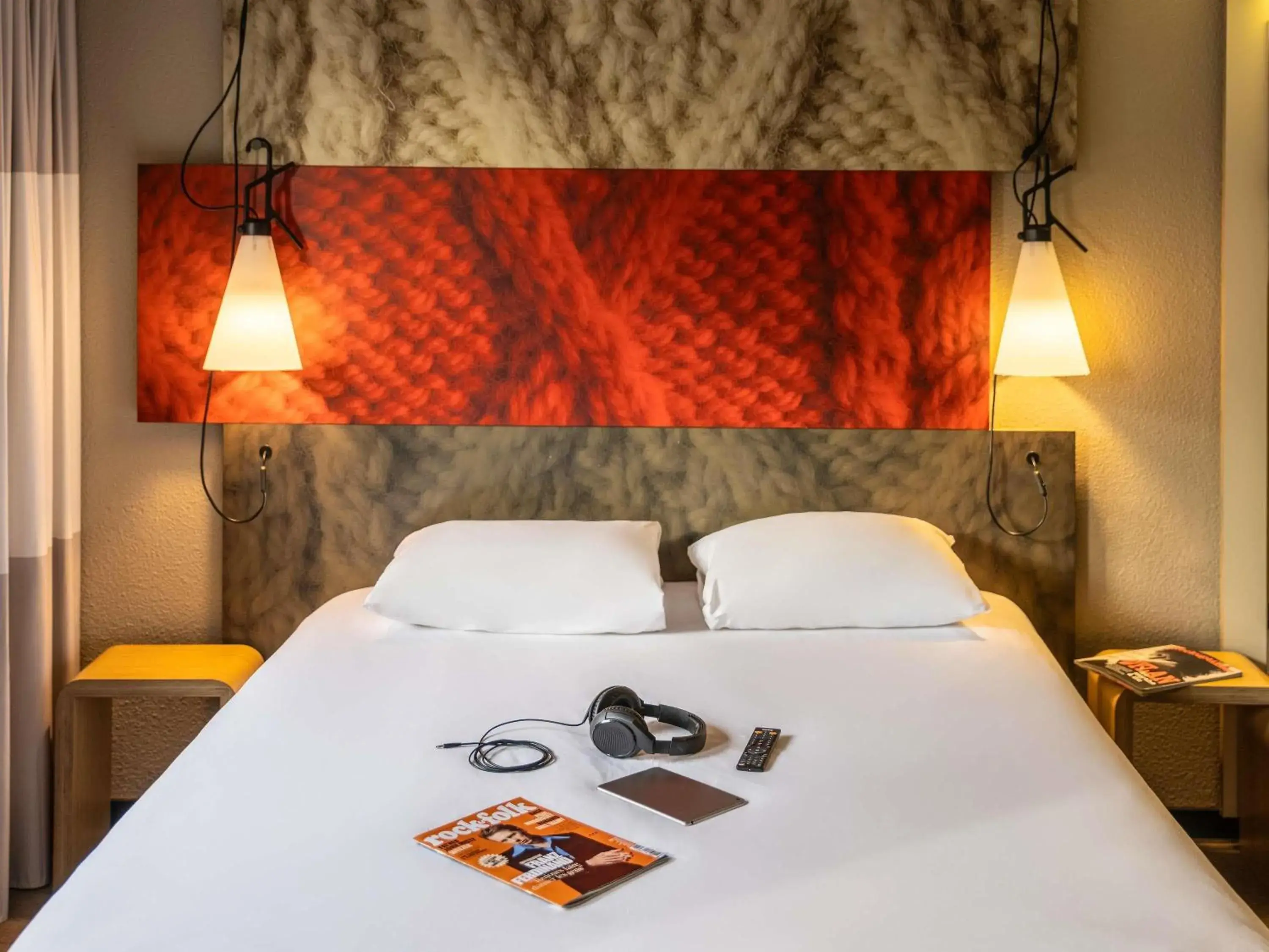 Bedroom, Bed in ibis Toulouse Pont Jumeaux Bedroom, Bed in ibis Toulouse Pont Jumeaux