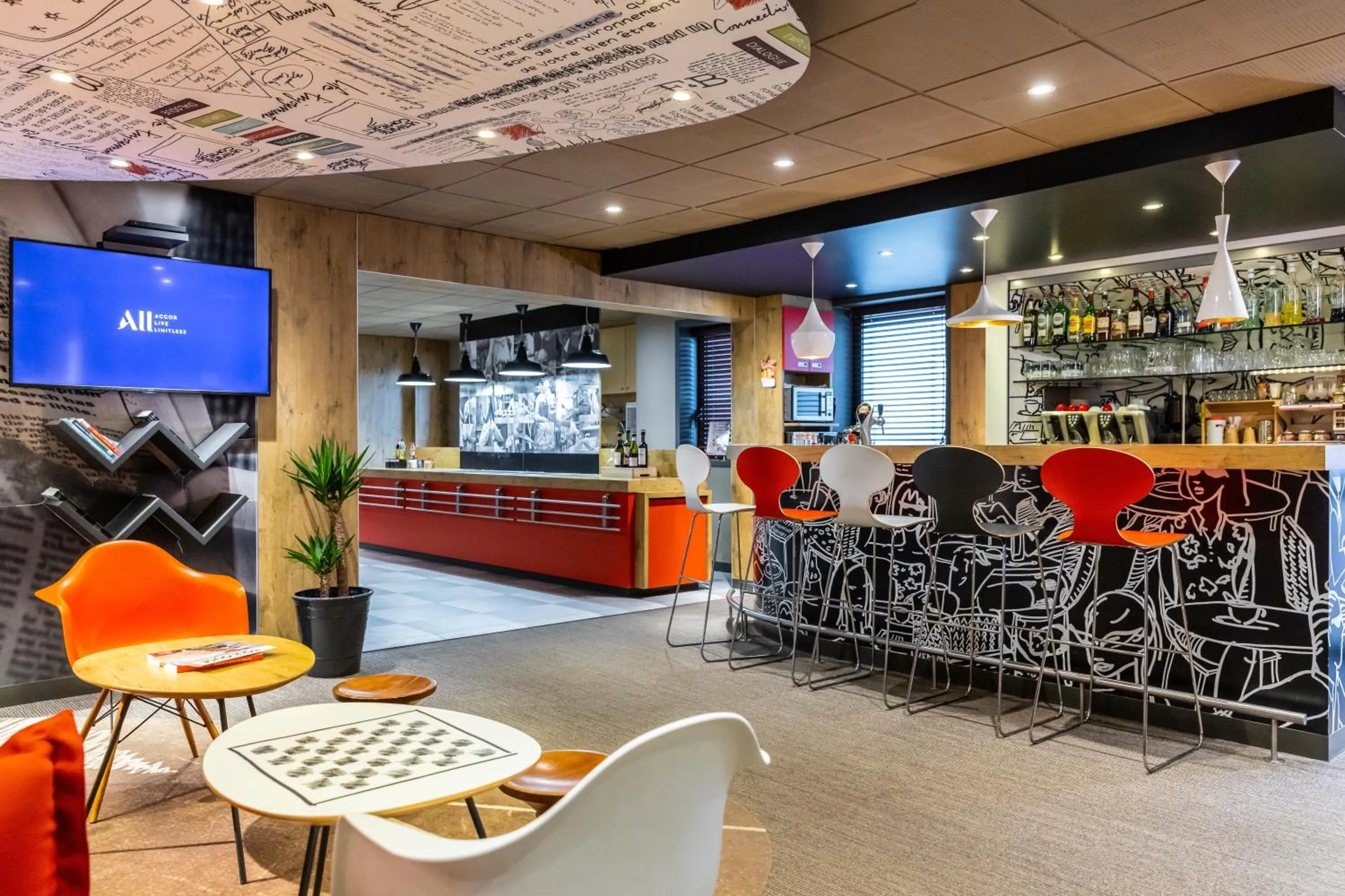 Lounge or bar in ibis Toulouse Pont Jumeaux