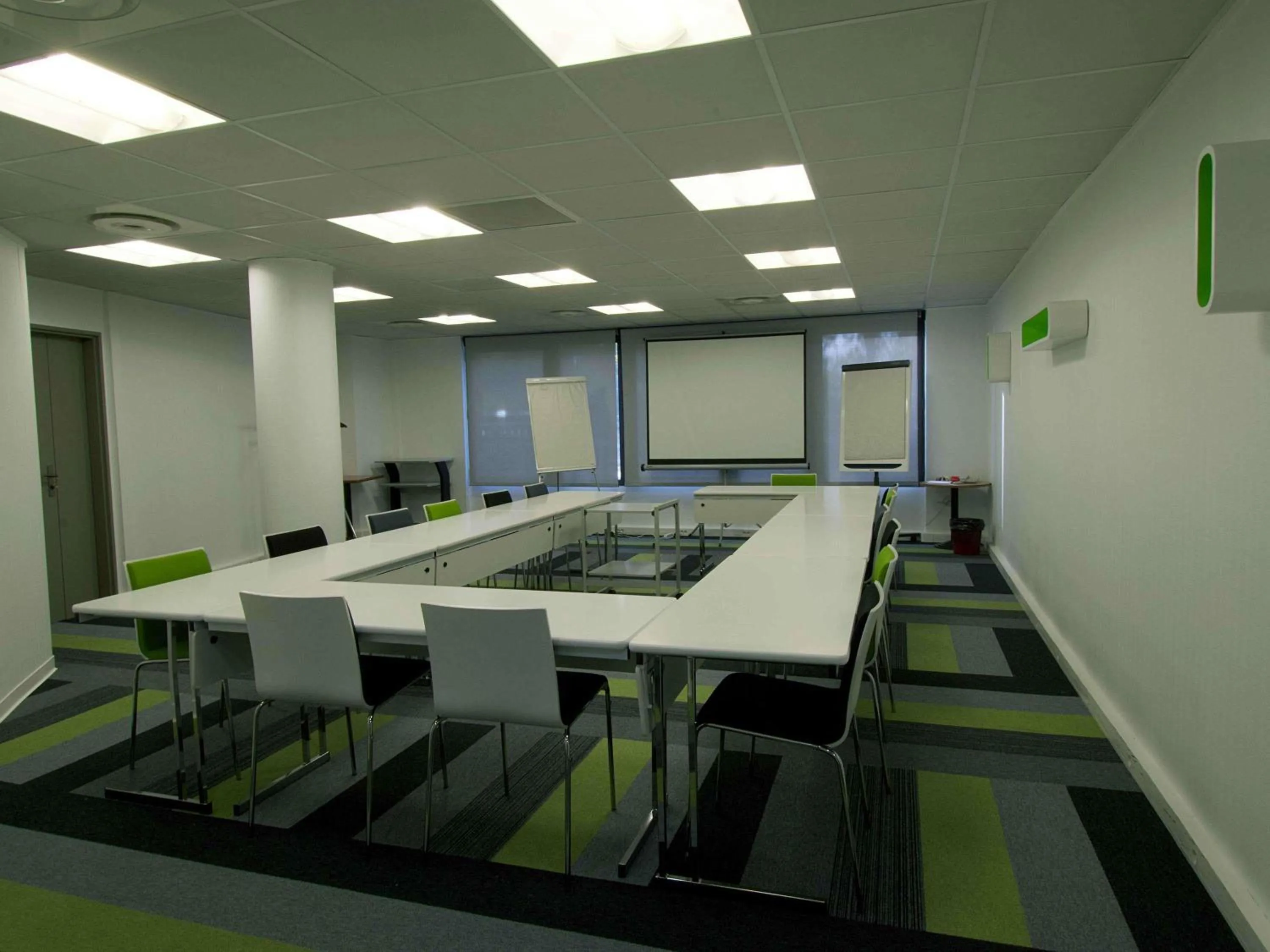 Meeting/conference room in ibis Toulouse Pont Jumeaux