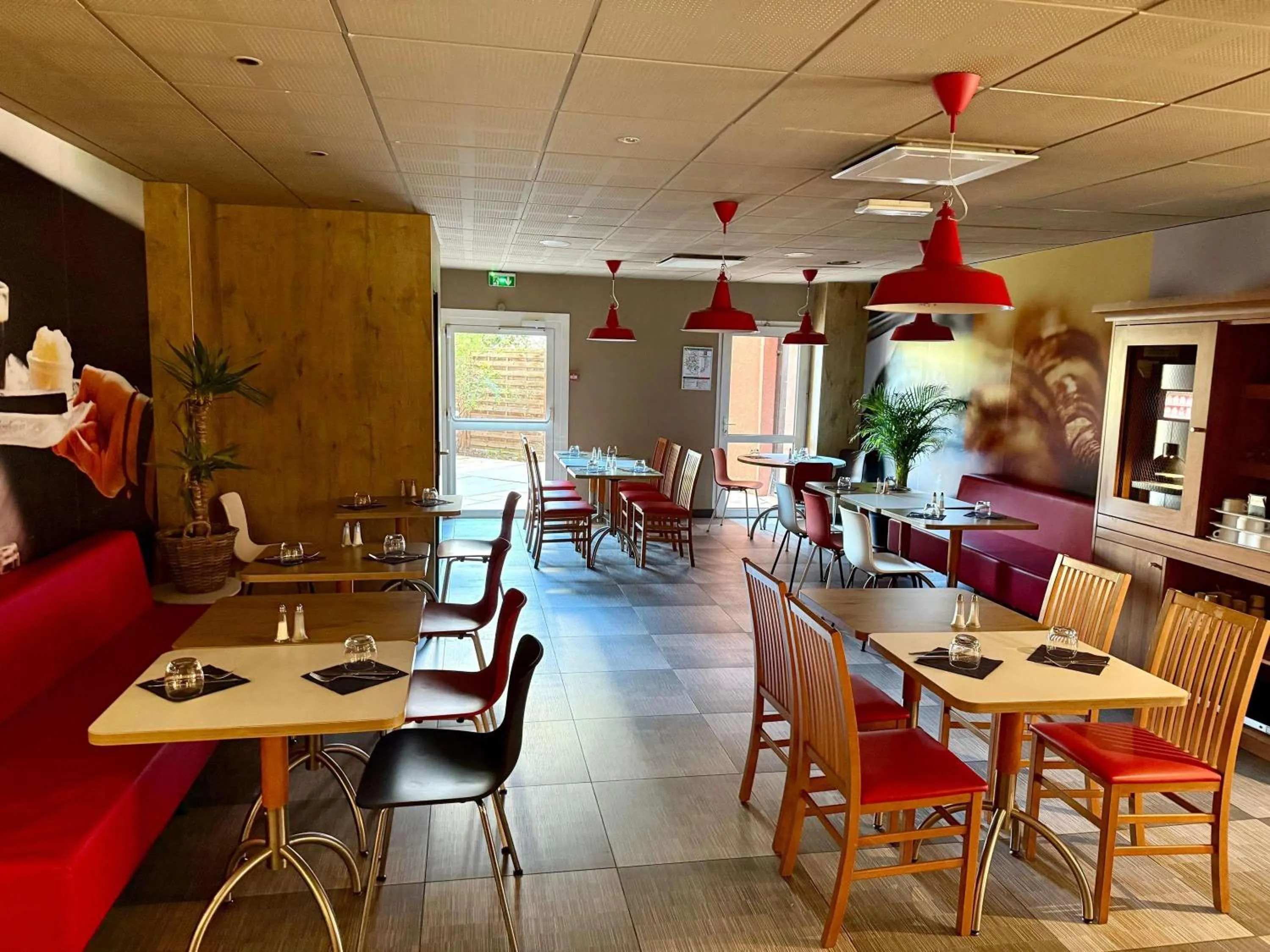 Restaurant/places to eat in ibis Toulouse Pont Jumeaux