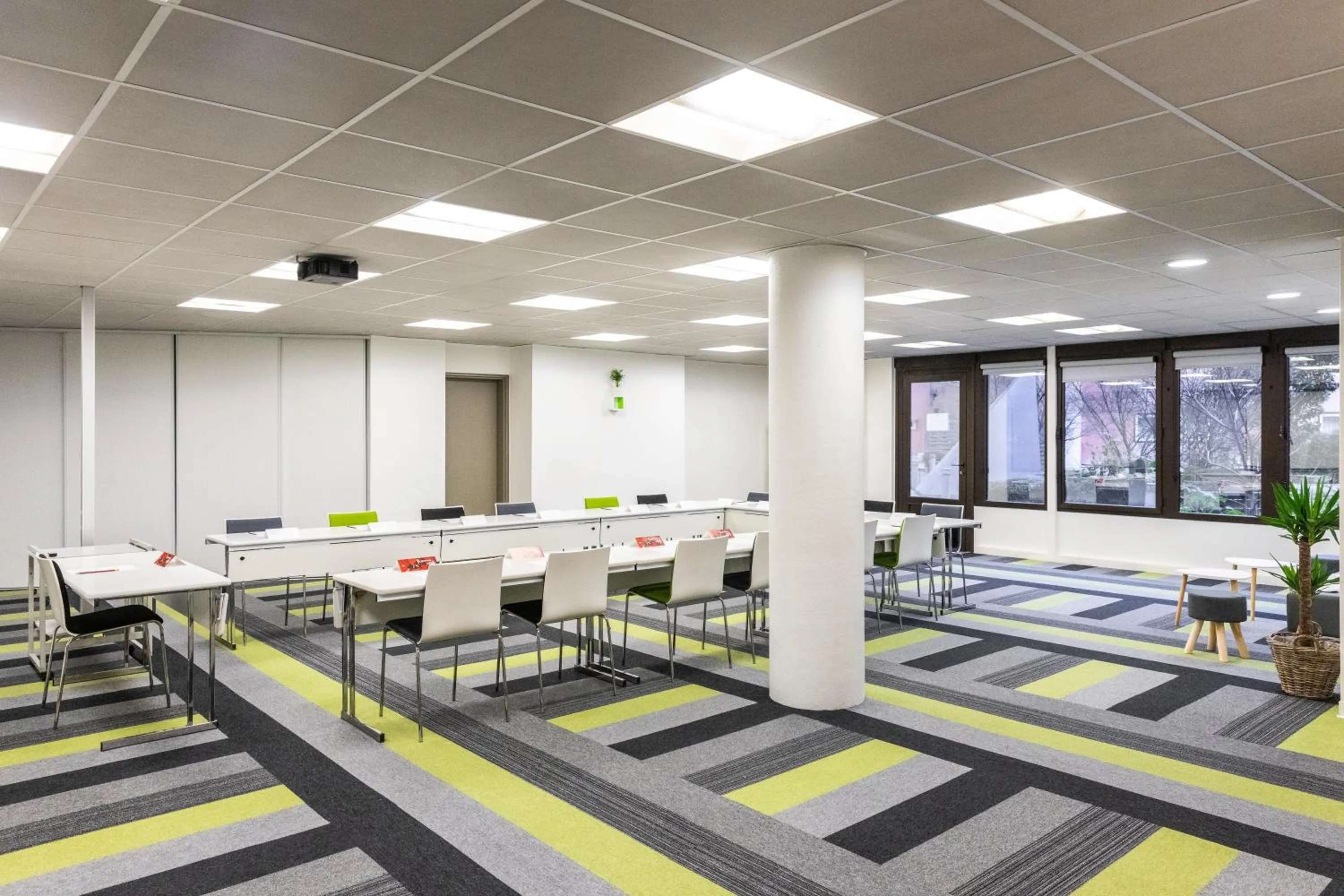 Meeting/conference room in ibis Toulouse Pont Jumeaux