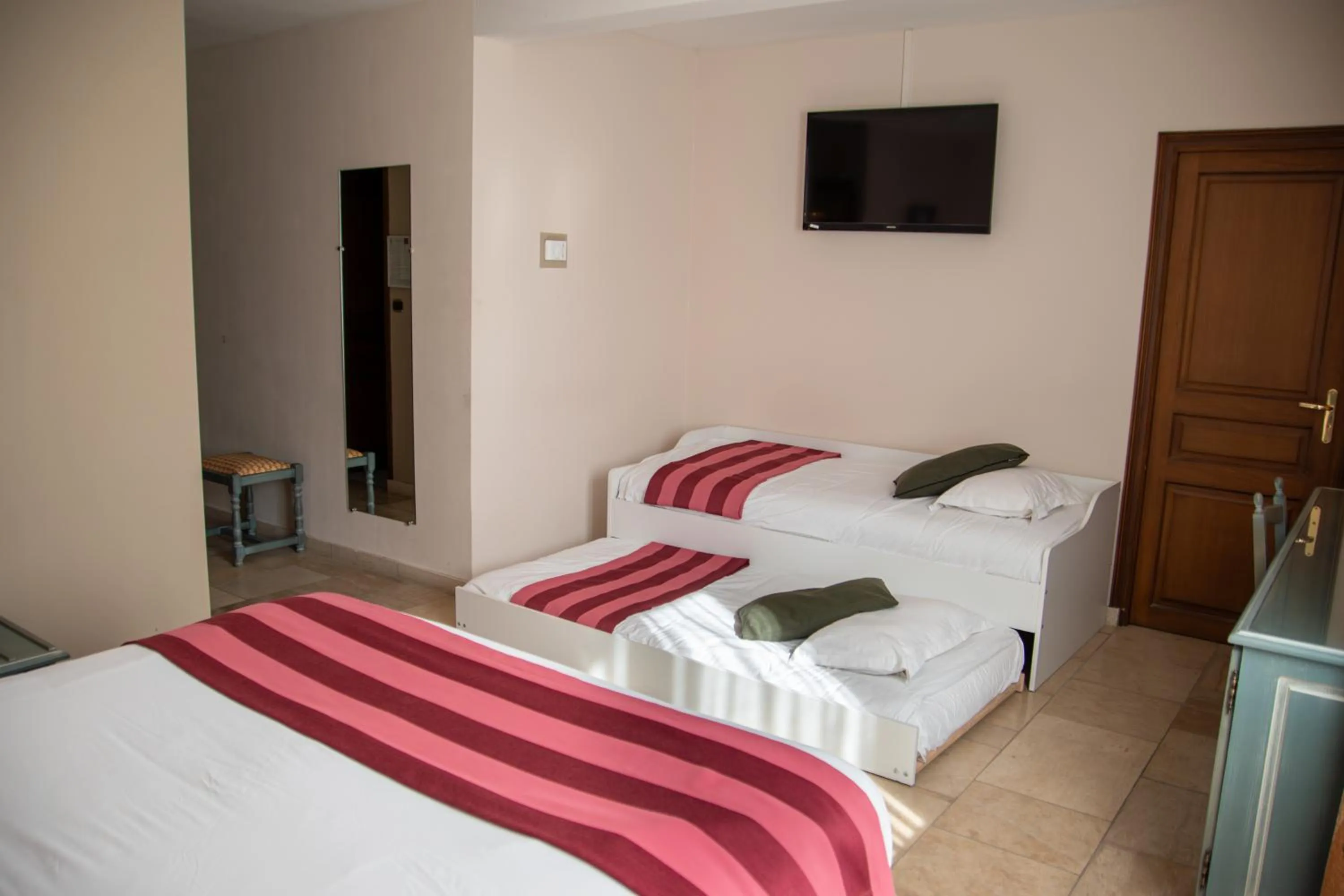 Bedroom, Bed in Logis Le Saint Nicolas