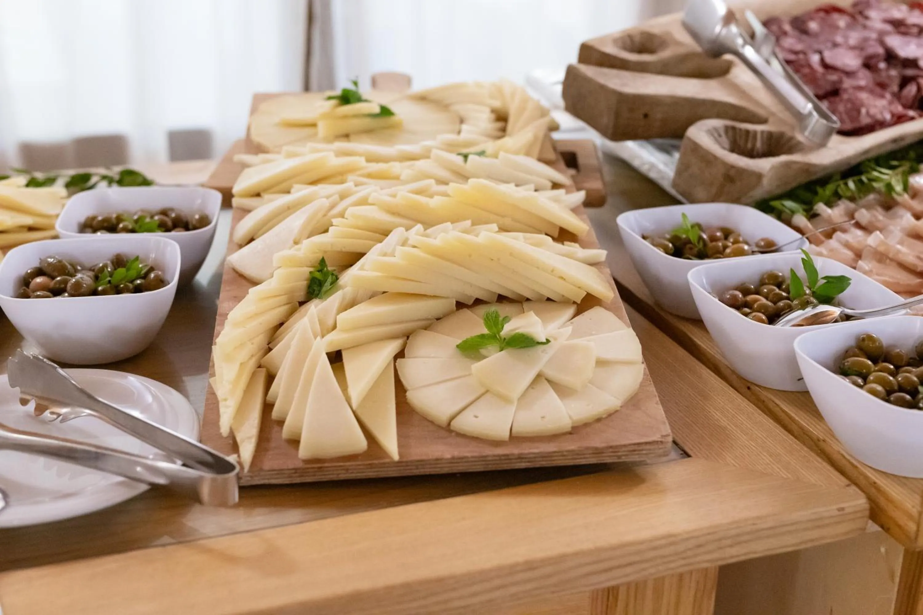 Restaurant/places to eat in Perdepera Resort