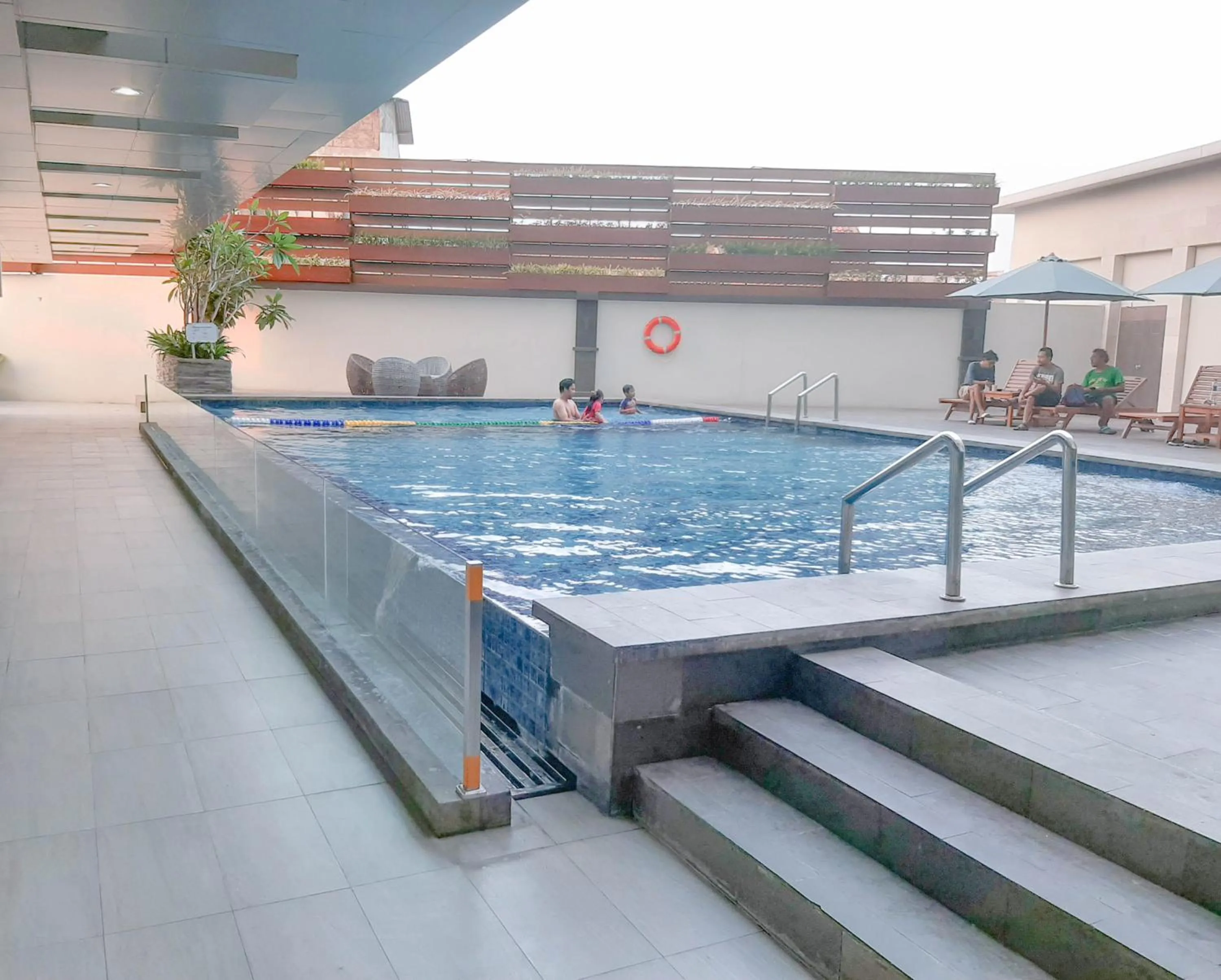 People in Apartemen Taman Melati Sinduadi By NGINAP