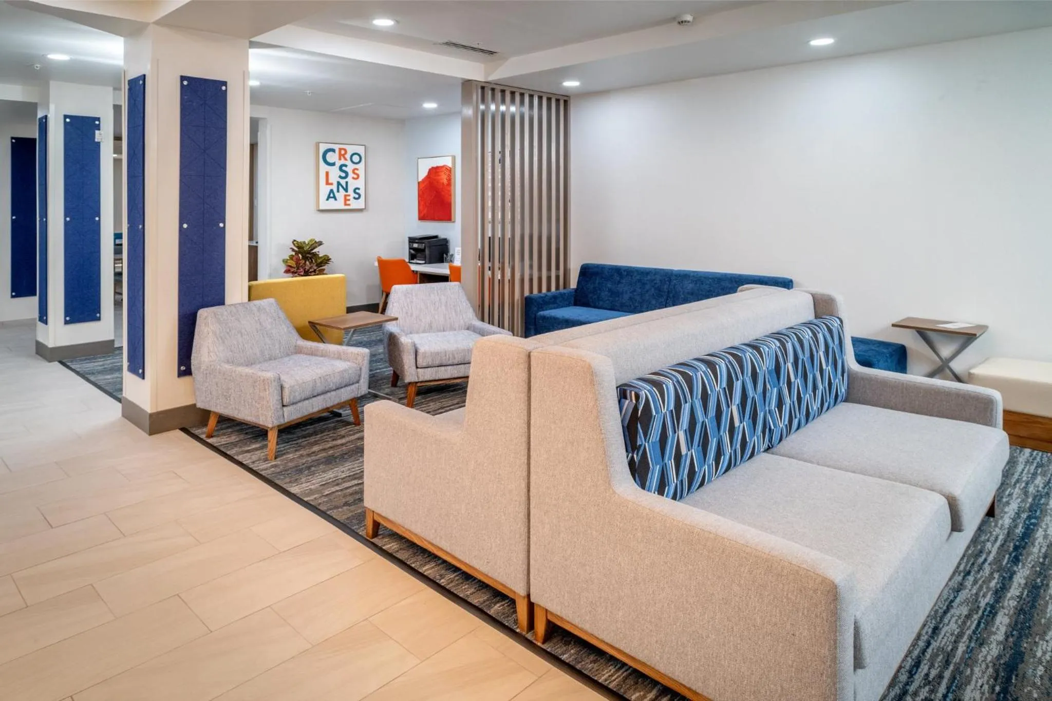 Property building, Bed in Holiday Inn Express & Suites Cross Lanes by IHG