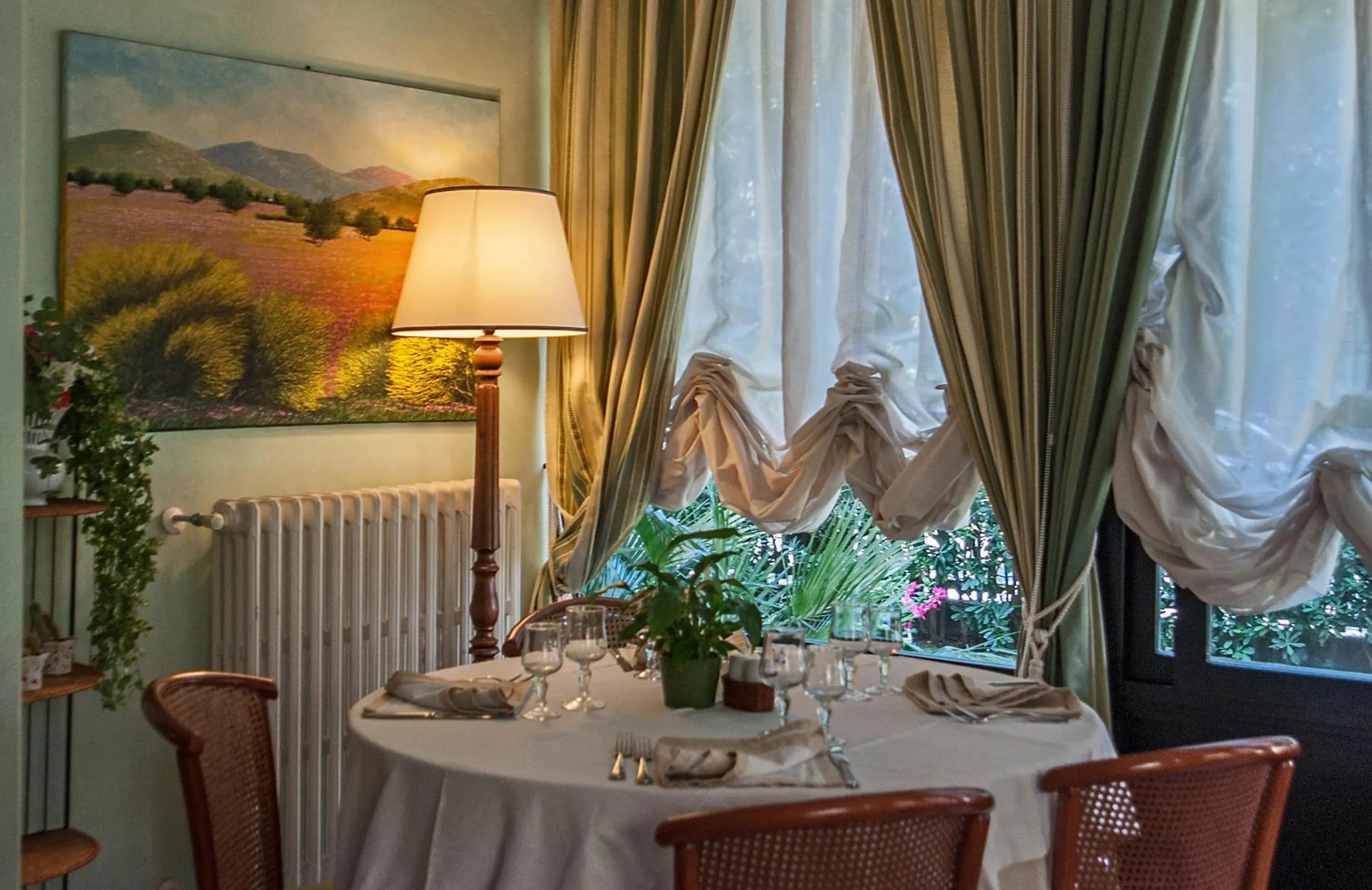 Restaurant/places to eat in Hotel Kyrton